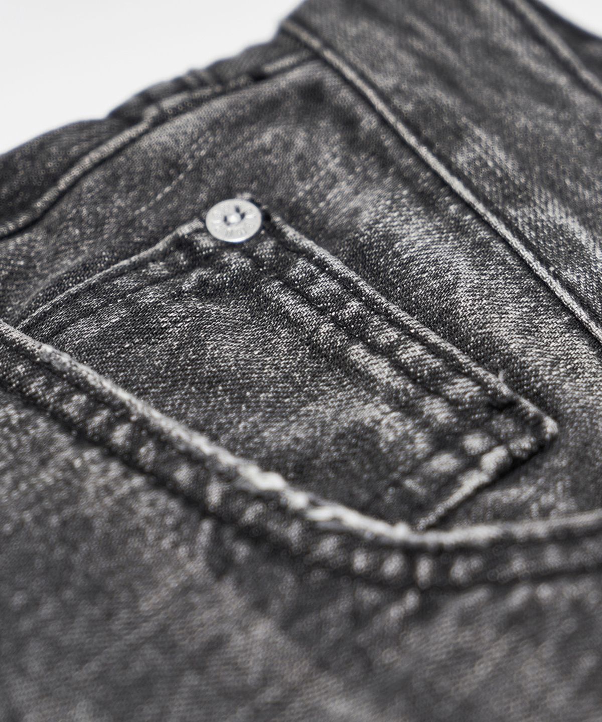 미드업데이트(MIDUPDATE) Destroyed Black Washing Denim Pants_Black