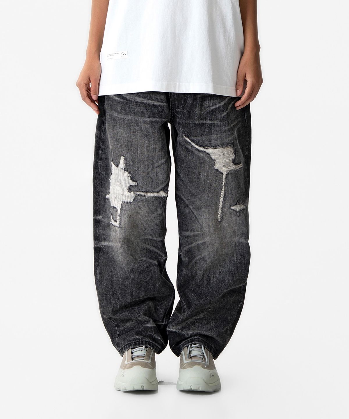 미드업데이트(MIDUPDATE) Destroyed Black Washing Denim Pants_Black