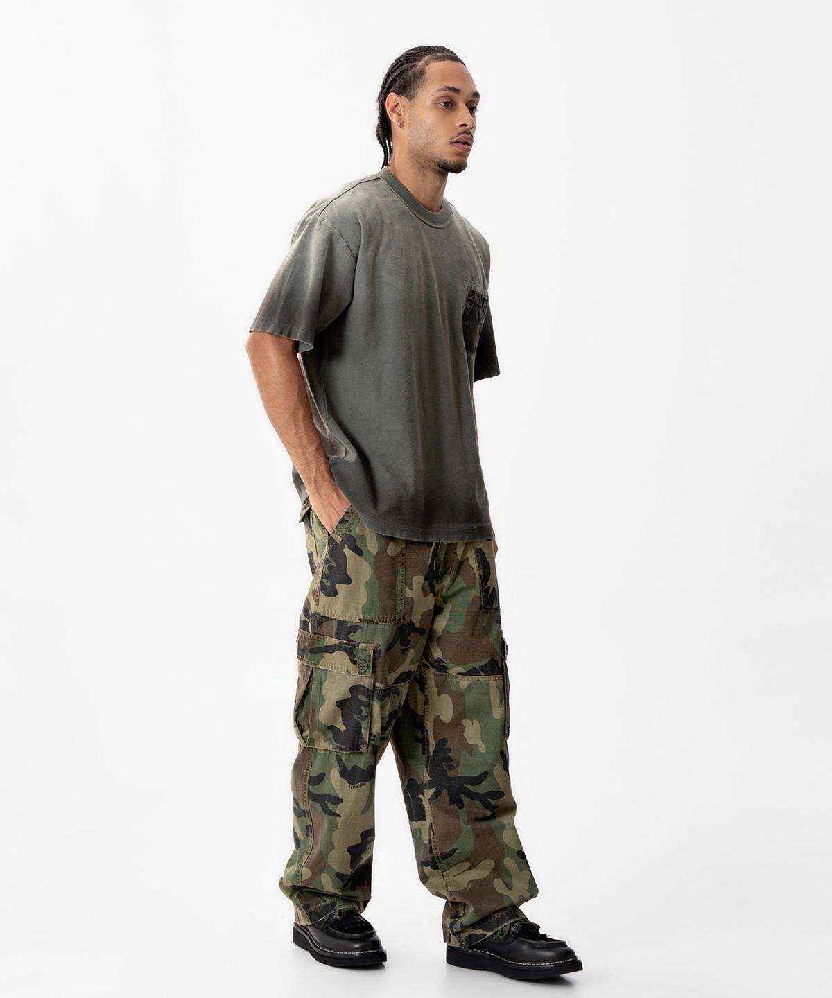 미드업데이트(MIDUPDATE) Classic Camouflage Cargo Pants