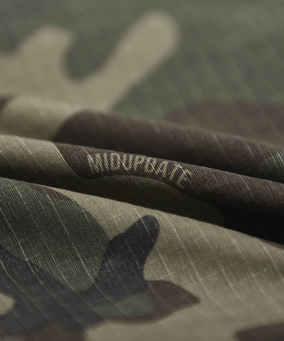 미드업데이트(MIDUPDATE) Classic Camouflage Cargo Pants
