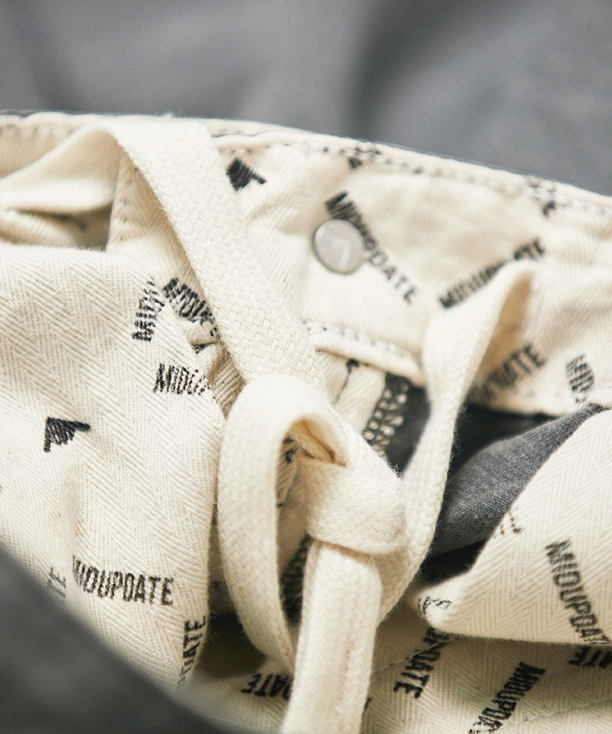 미드업데이트(MIDUPDATE) Vintage Pleated Wide Pants_Gray