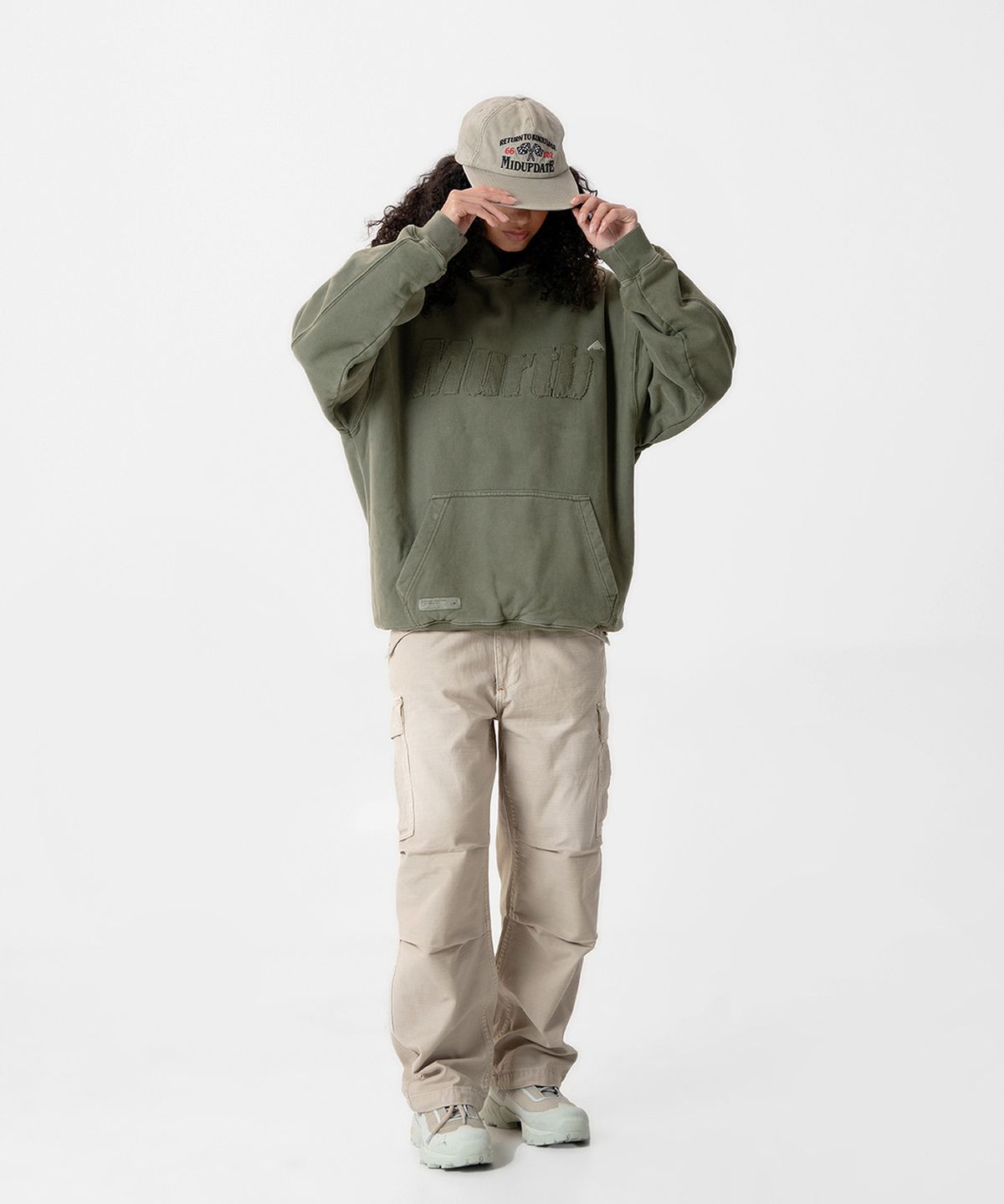 미드업데이트(MIDUPDATE) Garment Dye Logo Hoodie_2color
