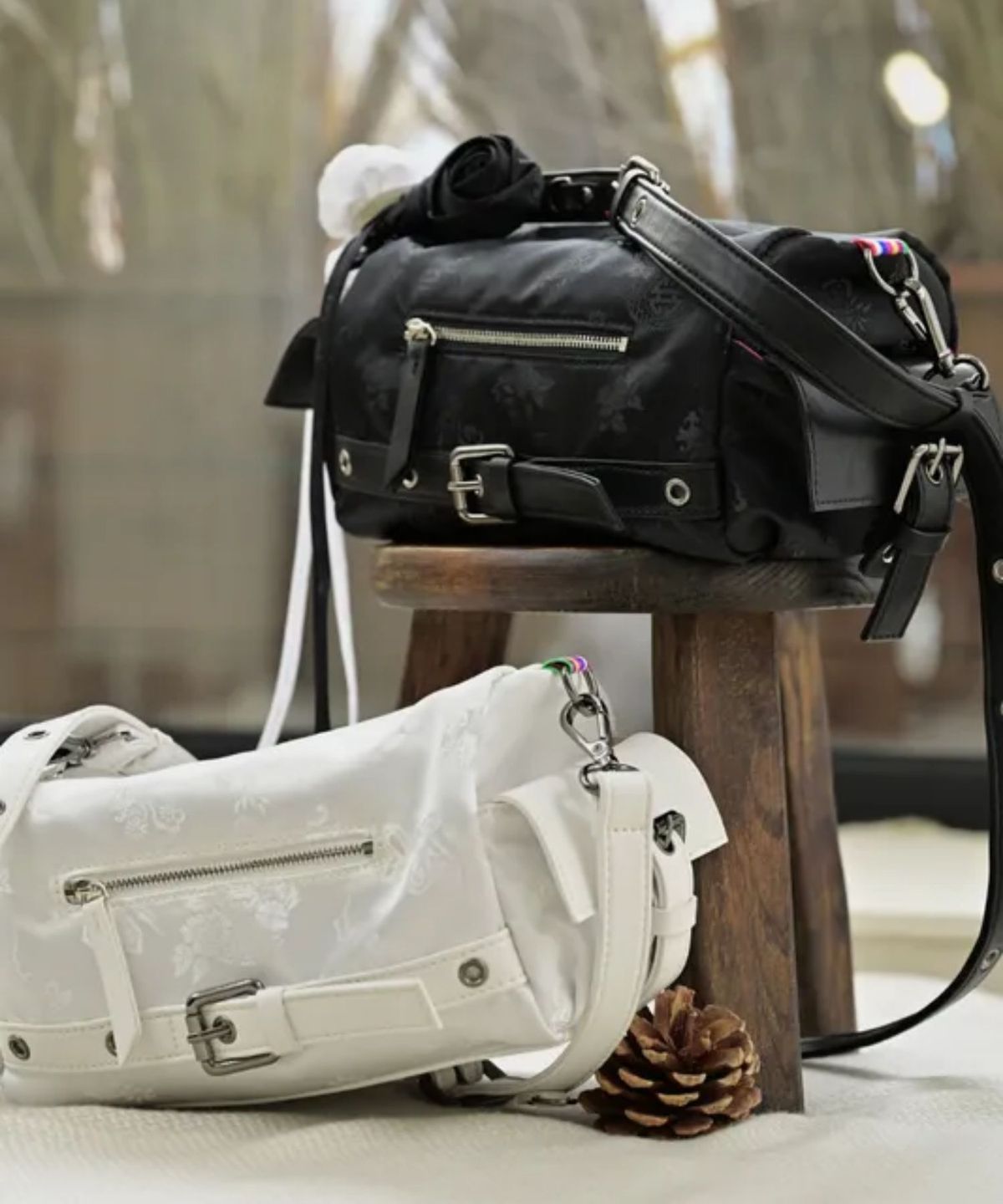 칠 하나 투 구육(71TO96) 휘담백 미니 Whidam Bag Mini (Black)