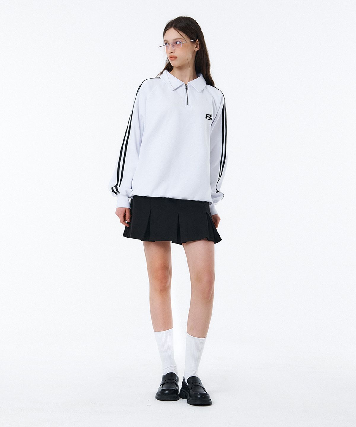 랜덤오프(RANDOMOFF) ROF ESSENTIAL SPORTY TRACK HALF ZIP OVER FIT SWEATSHIRT (2color)