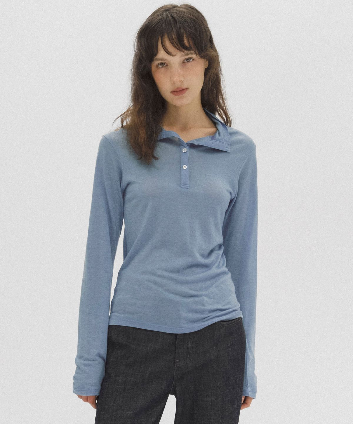 앤니즈(ANDNEEDS) Port henry neck tee (blue)