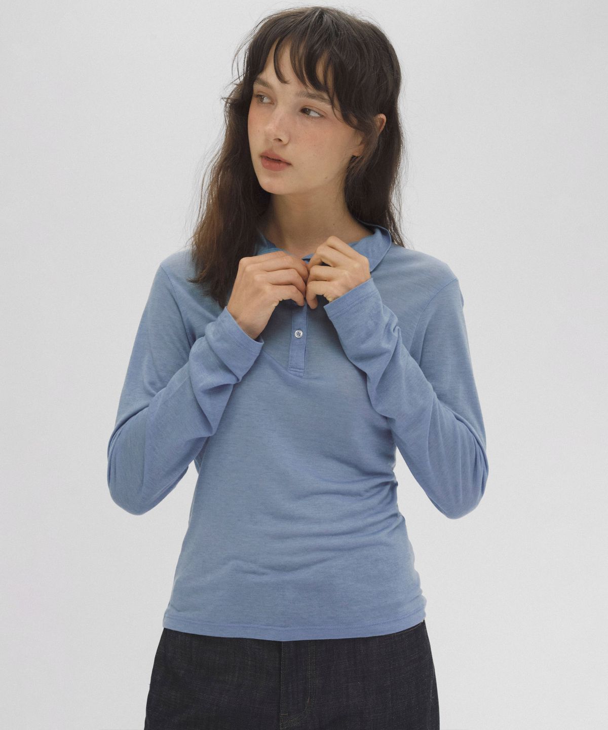 앤니즈(ANDNEEDS) Port henry neck tee (blue)