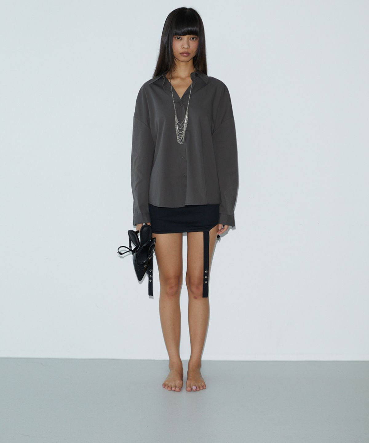 분트(VOONT) Basic Overfit Shirt (CHARCOAL)