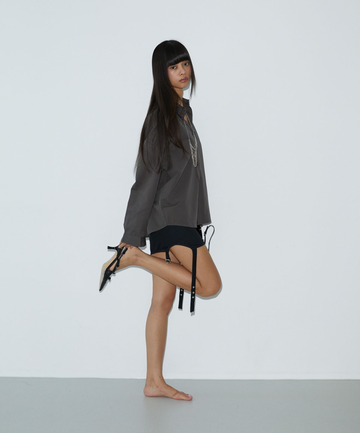 분트(VOONT) Basic Overfit Shirt (CHARCOAL)