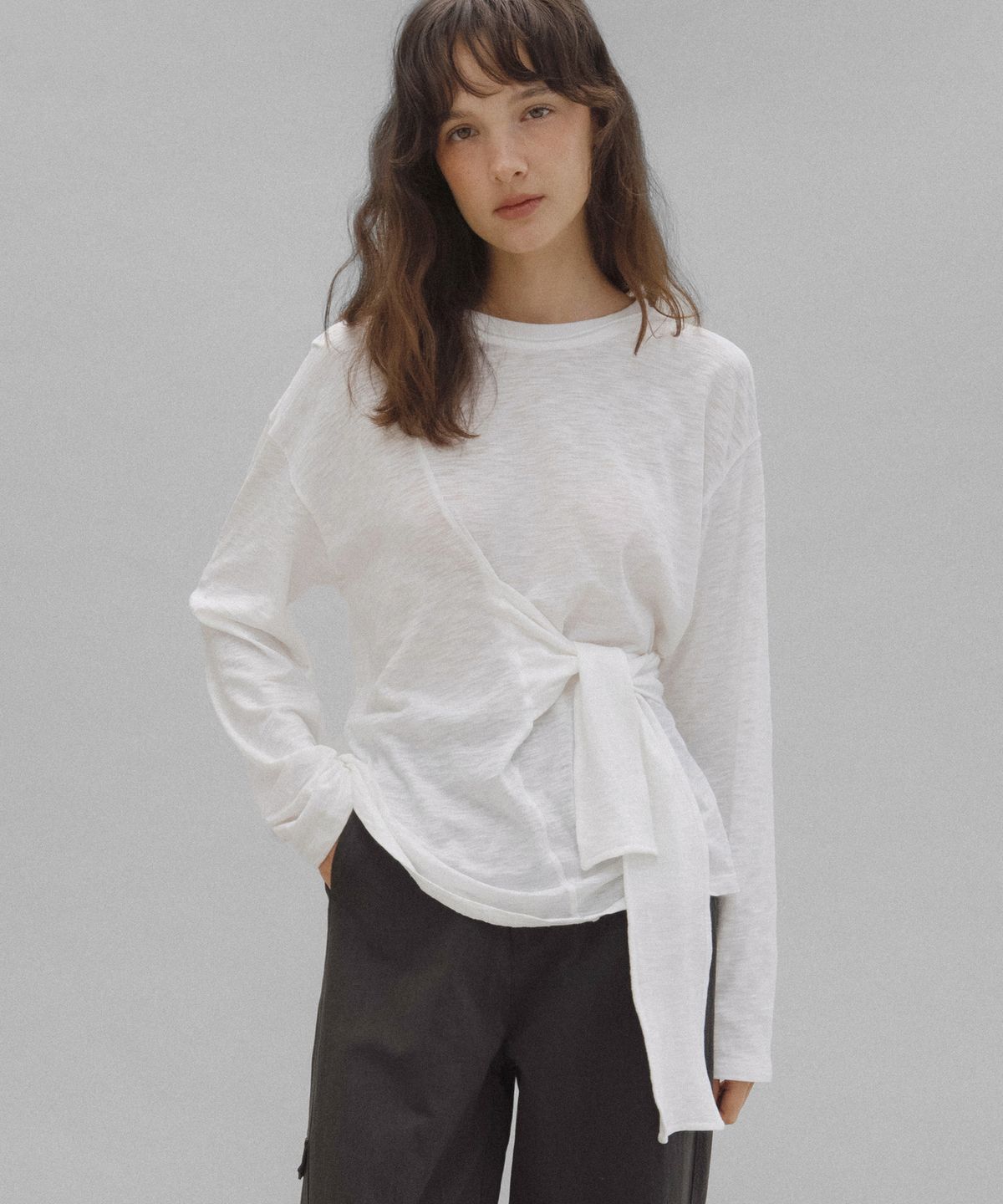 앤니즈(ANDNEEDS) Draping long sleeve tee (white)