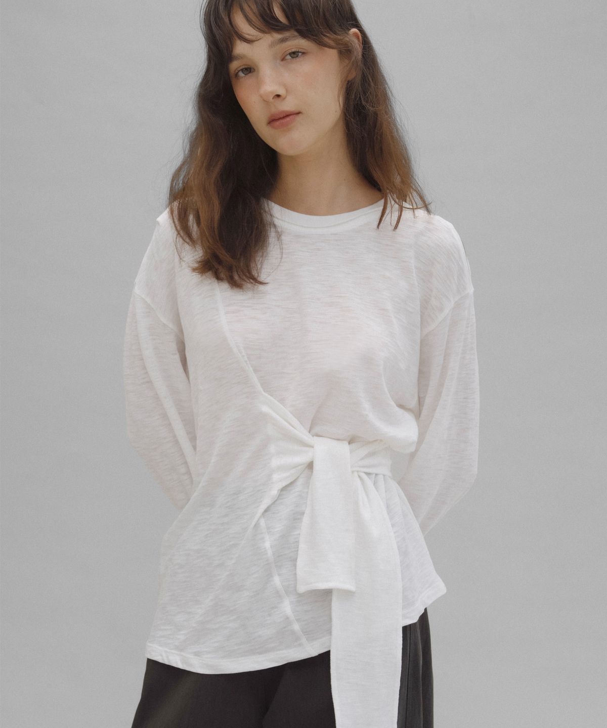 앤니즈(ANDNEEDS) Draping long sleeve tee (white)