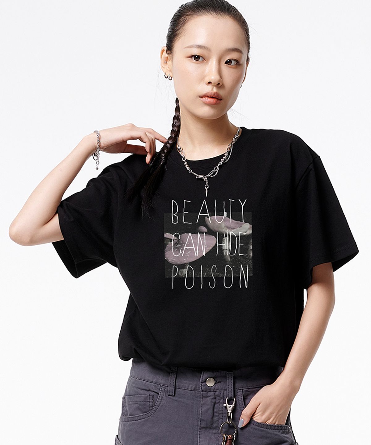 아티스트웨어(ARTISTWEAR) [ATW] 포이즌뷰티 반팔티