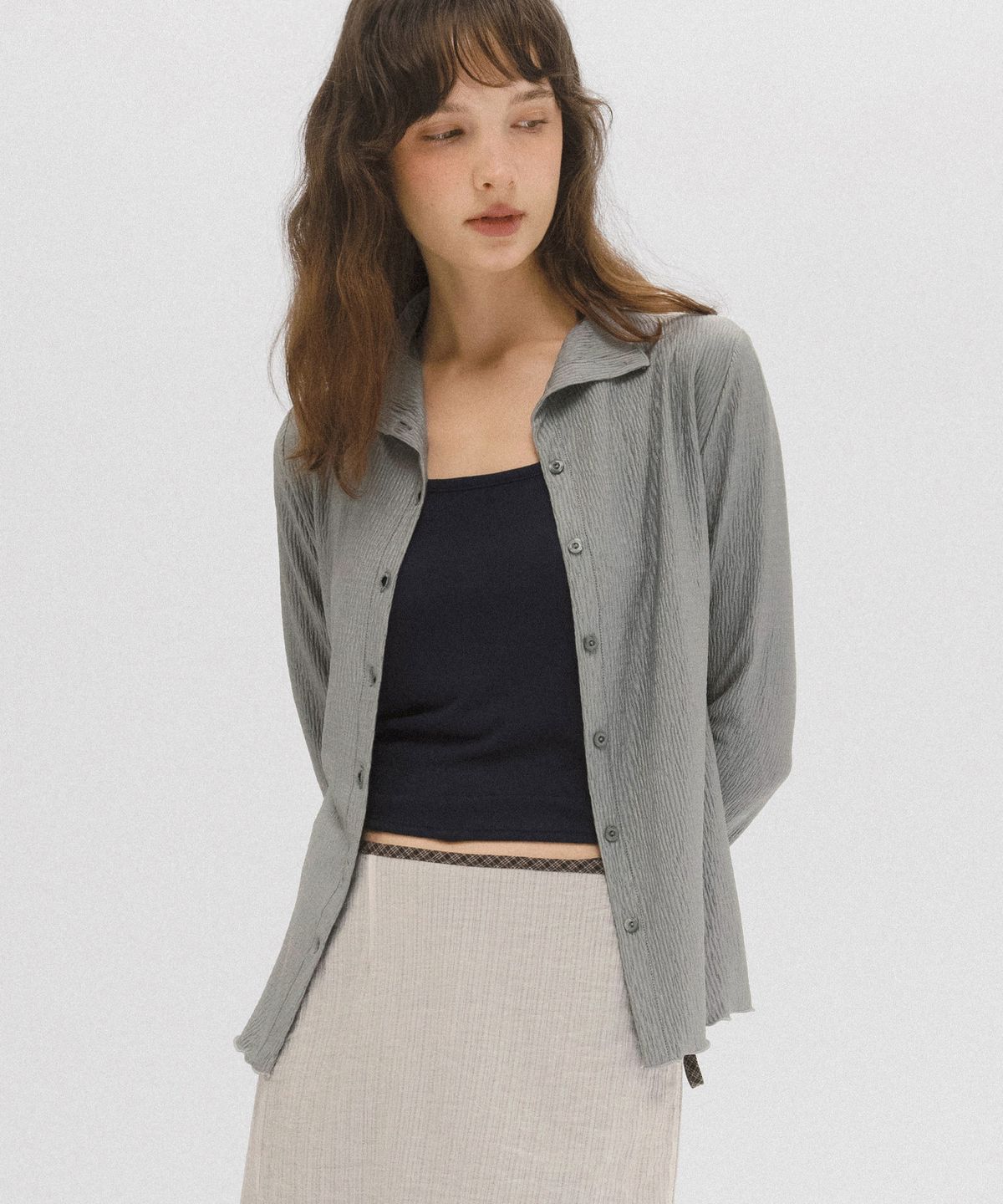 앤니즈(ANDNEEDS) Pomi pleats blouse (light gray)