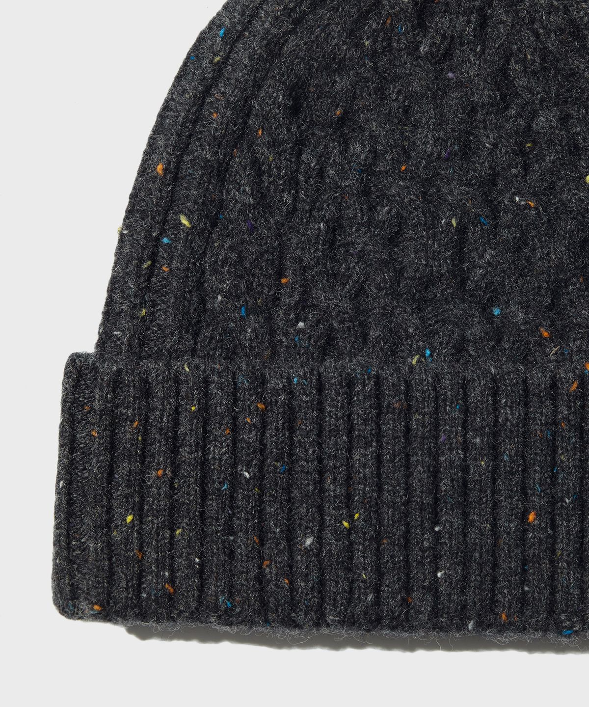 아웃스탠딩(OUTSTANDING) CABLE BEANIE_CHARCOAL