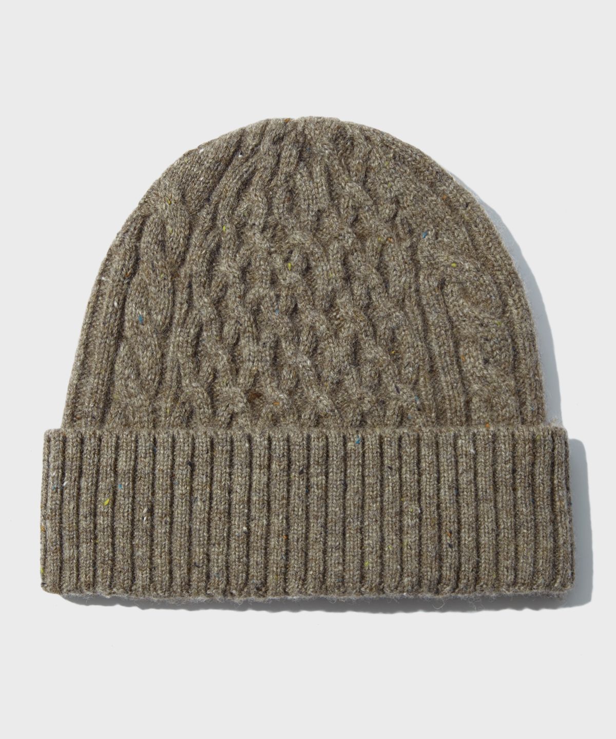 아웃스탠딩(OUTSTANDING) CABLE BEANIE_BROWN