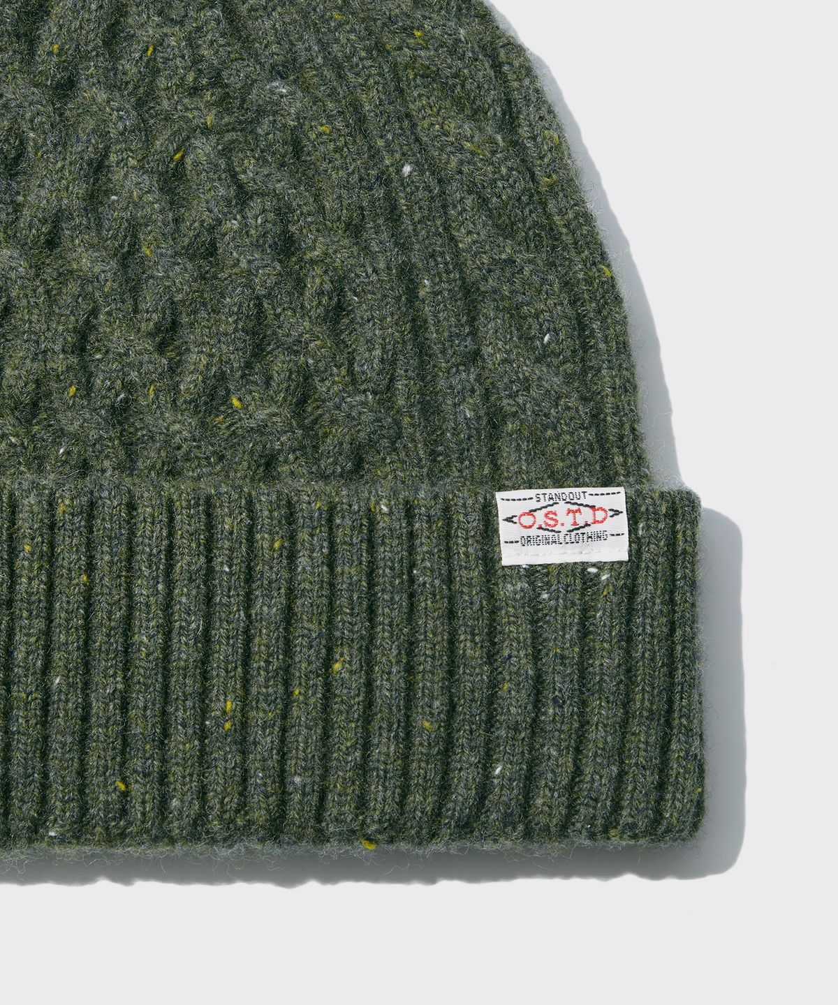 아웃스탠딩(OUTSTANDING) CABLE BEANIE_OLIVE