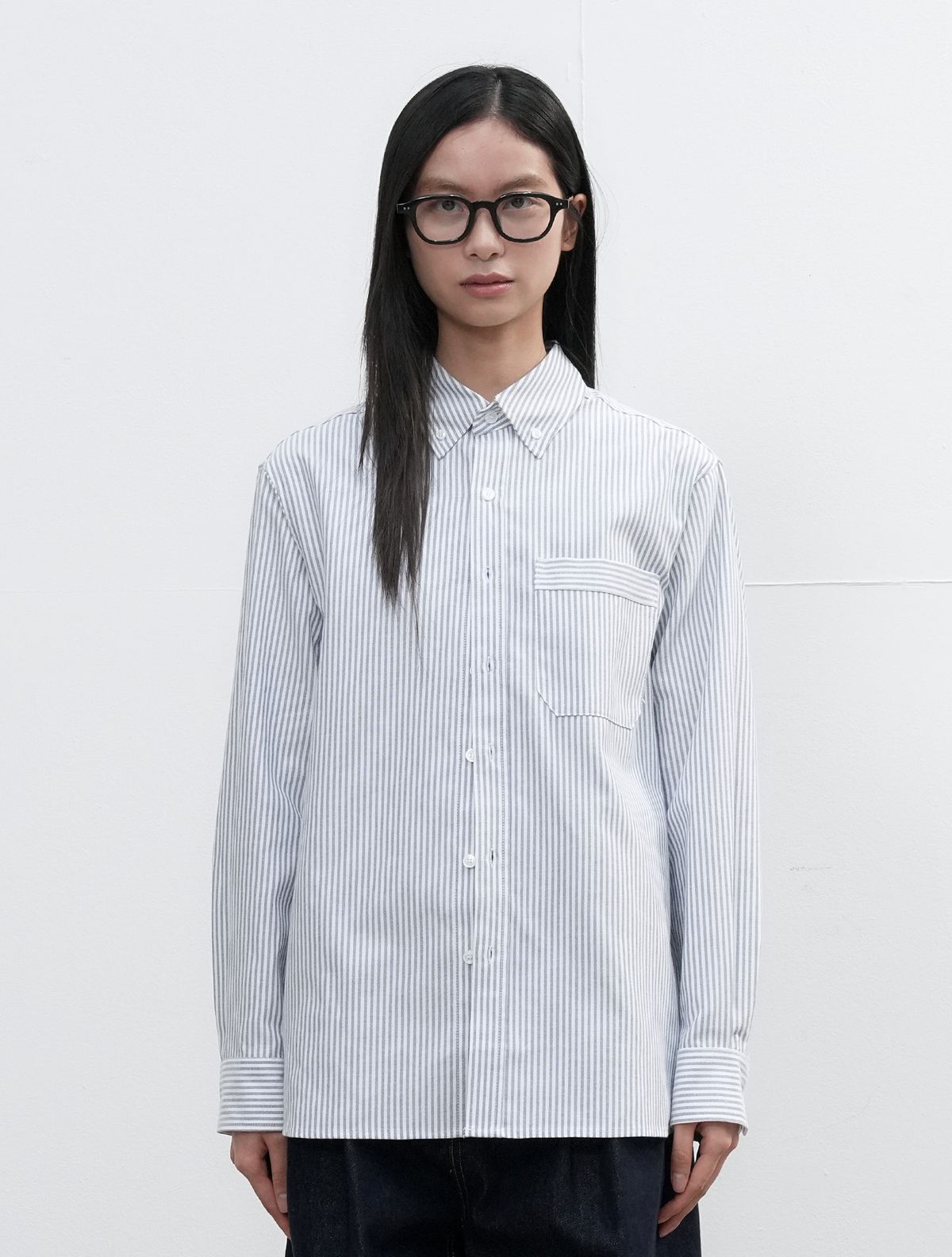 제너럴아이디어(GENERALIDEA) UNISEX 레귤러핏 옥스포드 스트라이프 셔츠 [NAVY] / SBE3U03001