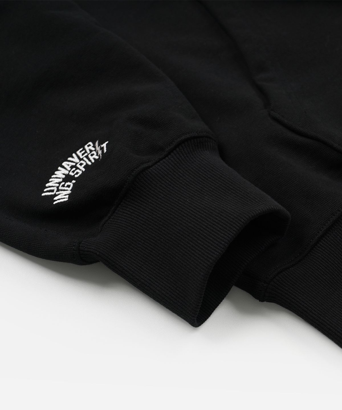 프리즘웍스(FRIZMWORKS) US LOGO PULLOVER HOODY _ BLACK