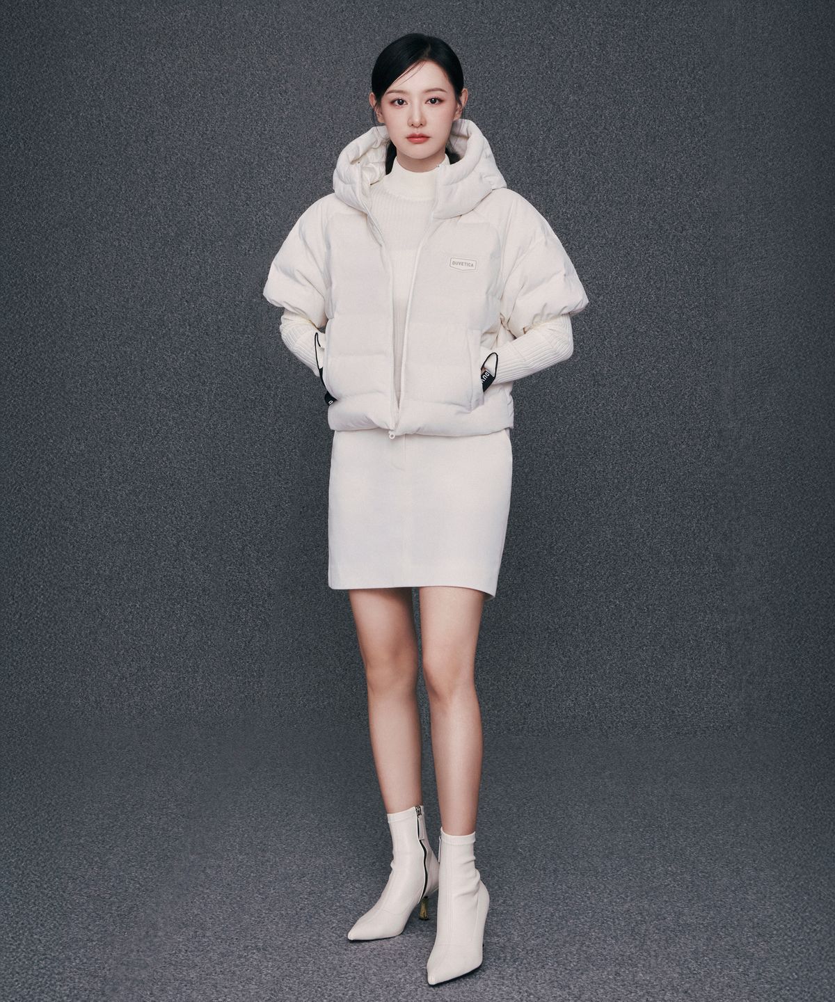 듀베티카(DUVETICA) 사다멜릭 코듀로이(라이트 아이보리)(여성 반팔다운)