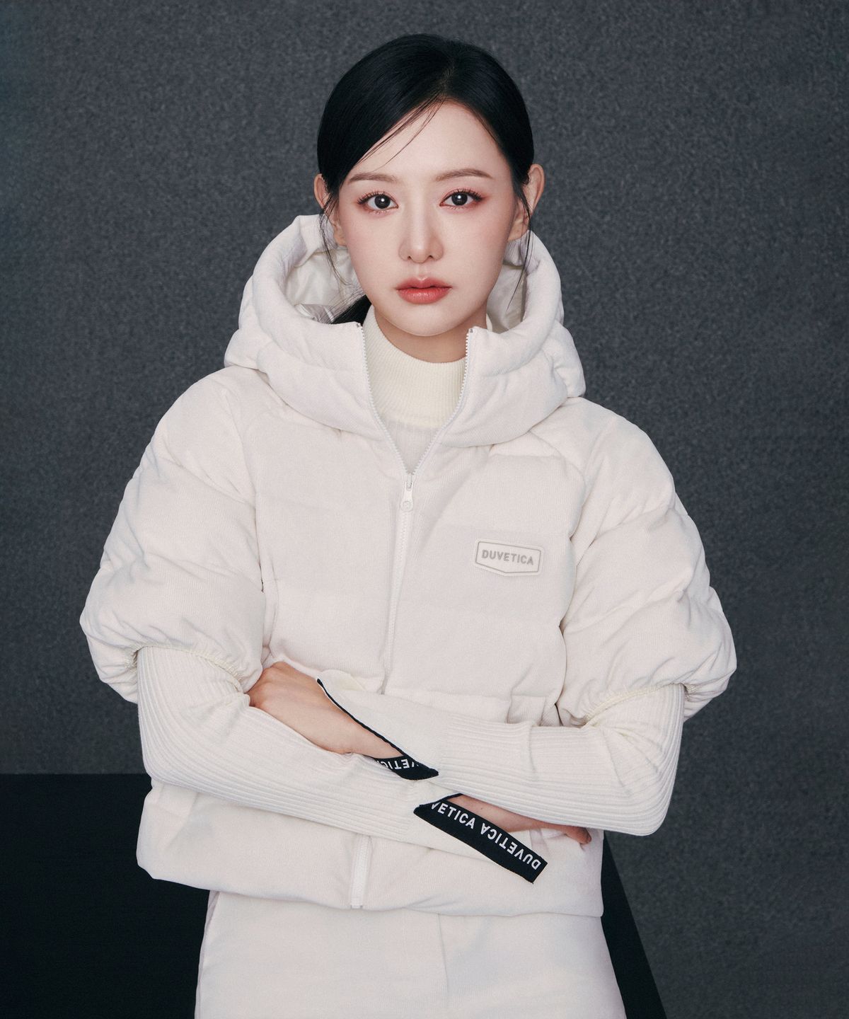 듀베티카(DUVETICA) 사다멜릭 코듀로이(라이트 아이보리)(여성 반팔다운)