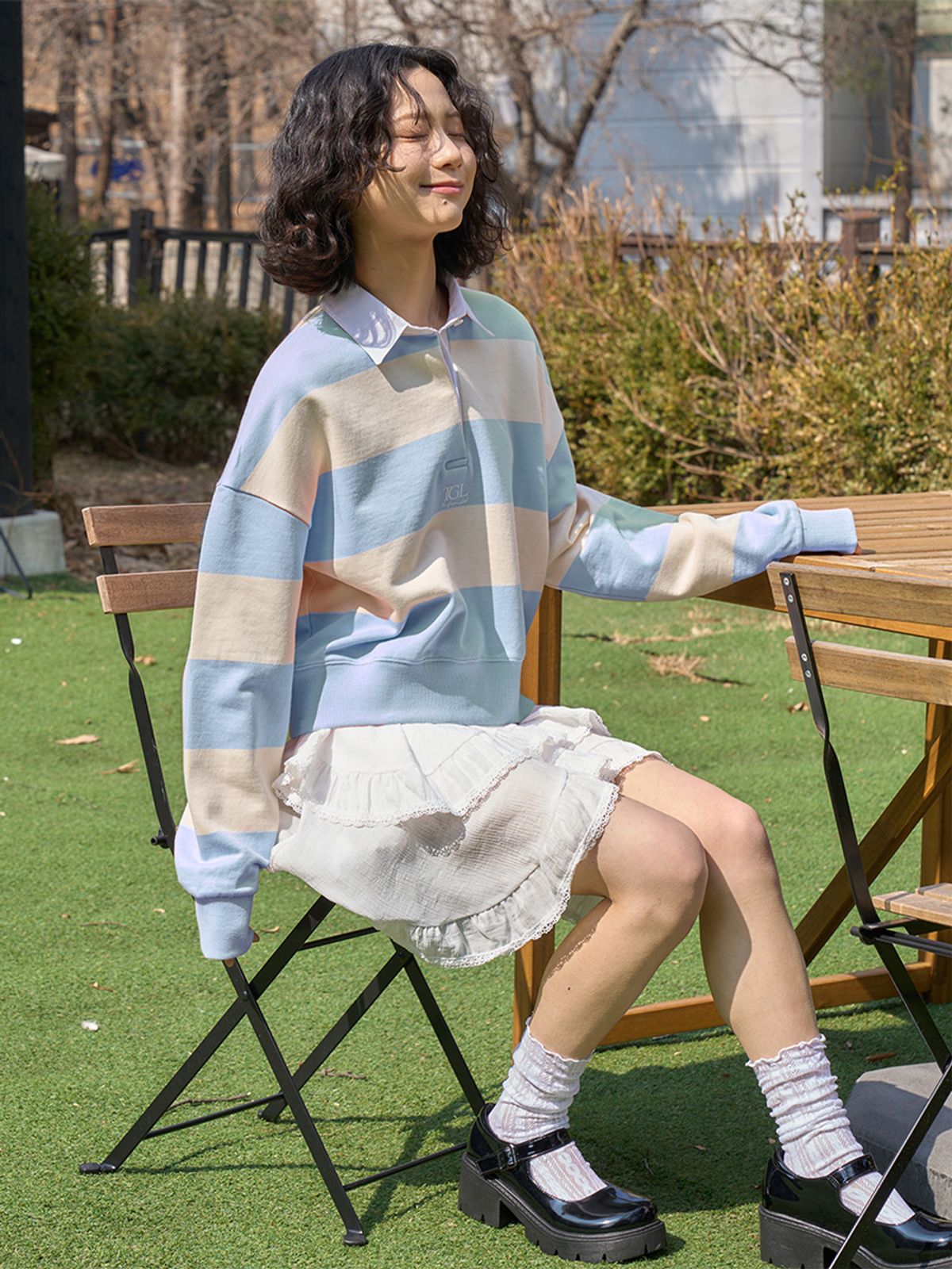 더그린랩(THE GREEN LAB) 스트라이프 럭비 카라 맨투맨 [크롭핏, 아이보리 블루]