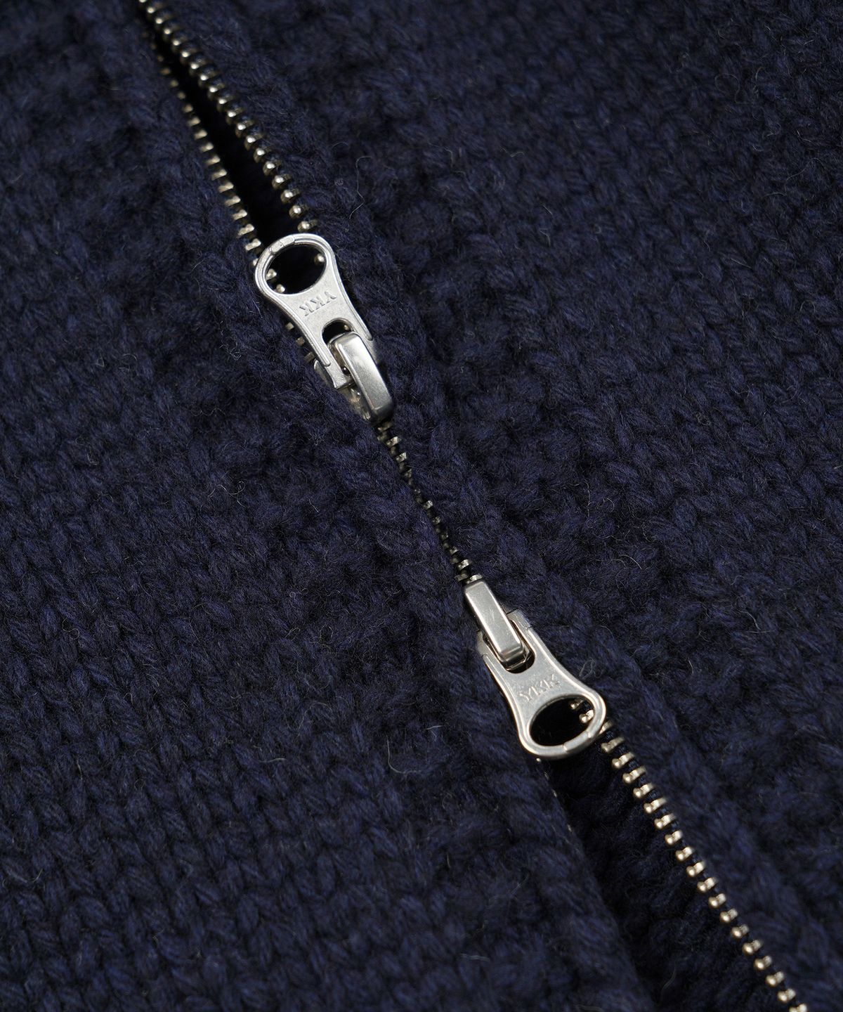 프리즘웍스(FRIZMWORKS) WOOL VARSITY ZIP UP CARDIGAN _ NAVY
