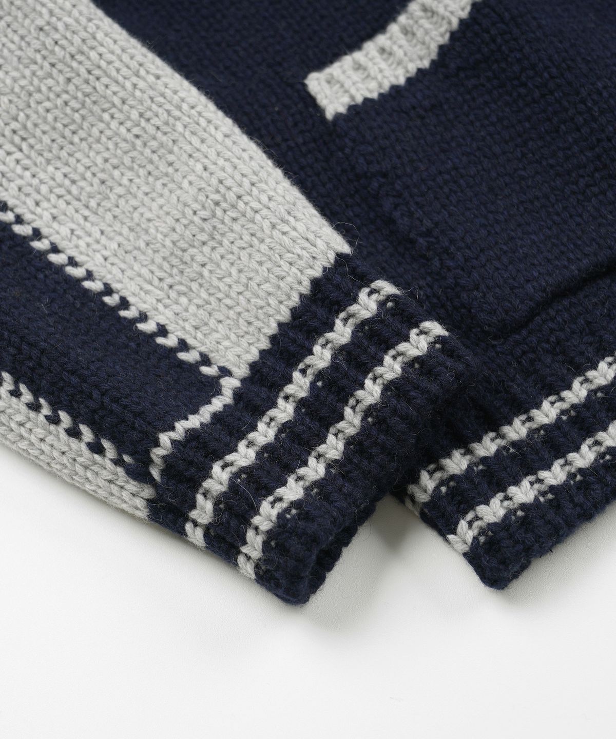 프리즘웍스(FRIZMWORKS) WOOL VARSITY ZIP UP CARDIGAN _ NAVY