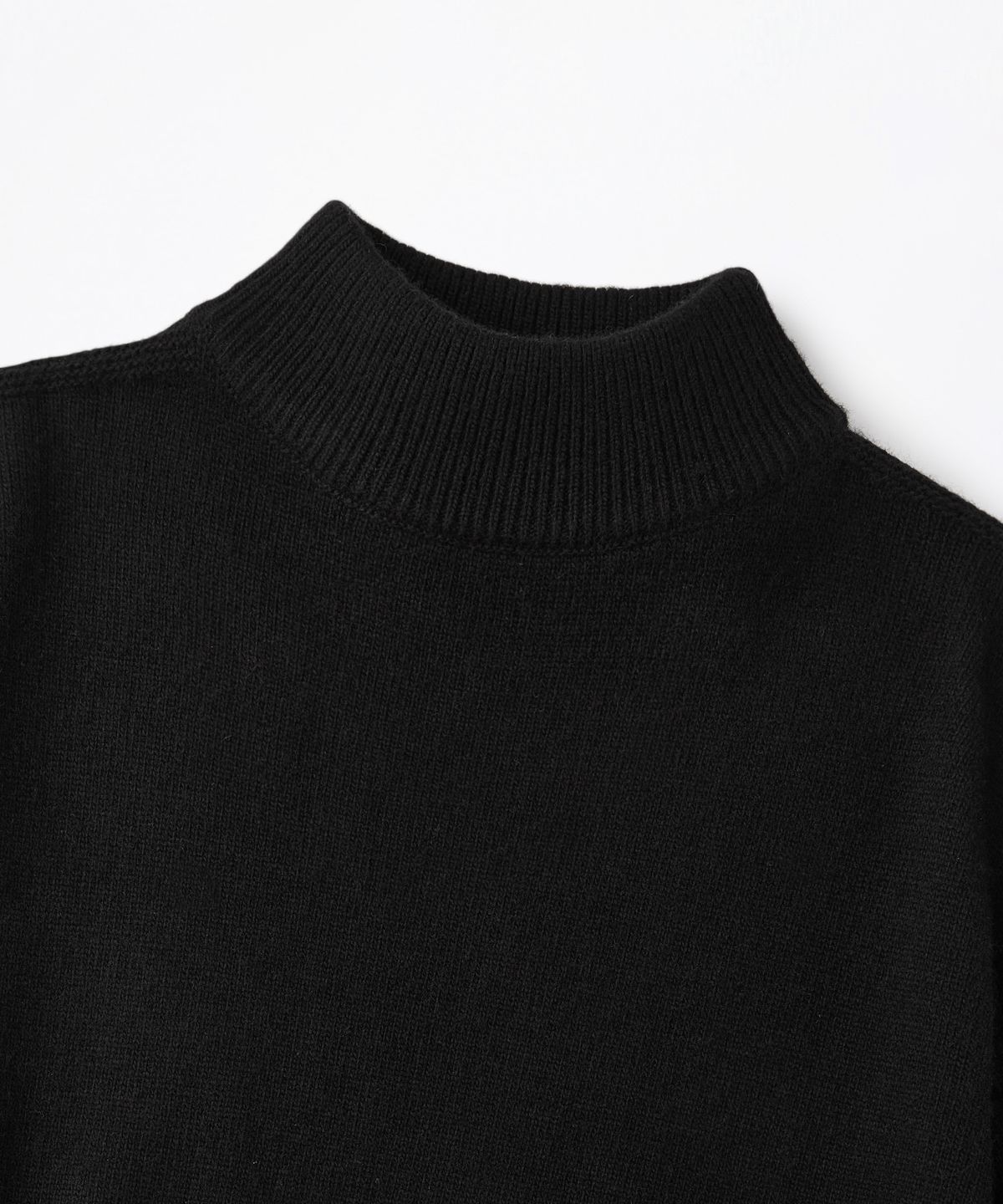 아웃스탠딩(OUTSTANDING) RED CROSS MOCK NECK KNIT_BLACK
