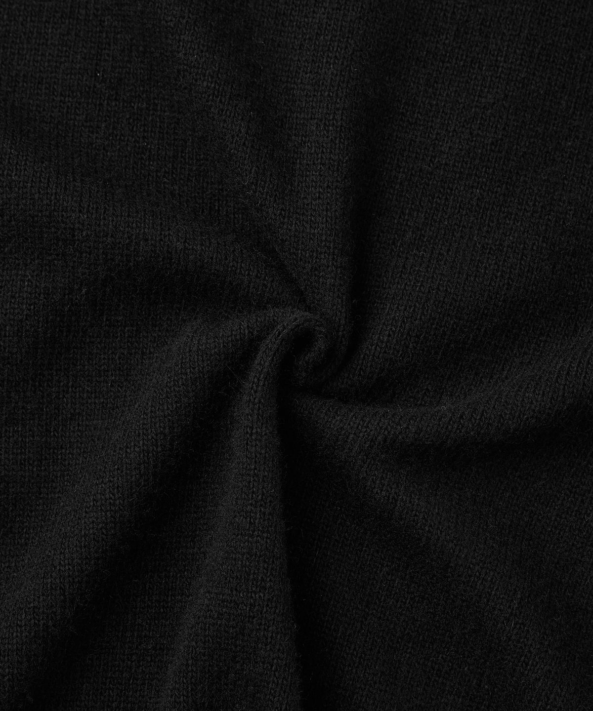 아웃스탠딩(OUTSTANDING) RED CROSS MOCK NECK KNIT_BLACK