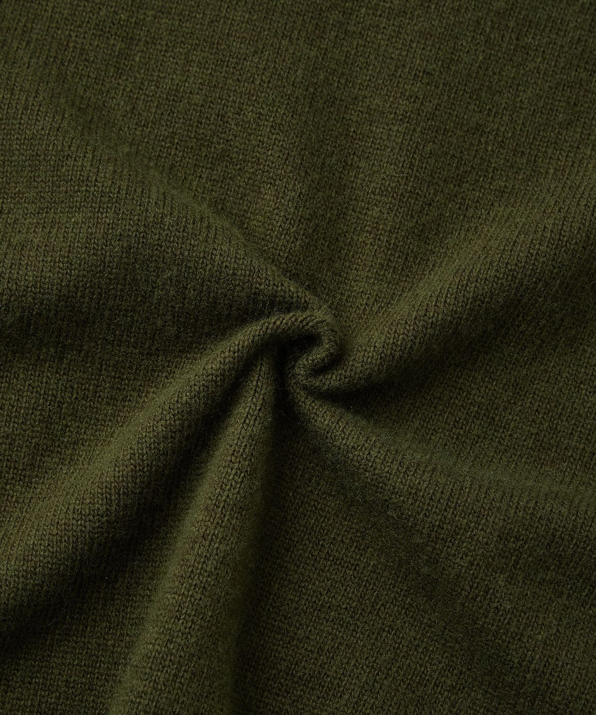 아웃스탠딩(OUTSTANDING) RED CROSS MOCK NECK KNIT_OLIVE