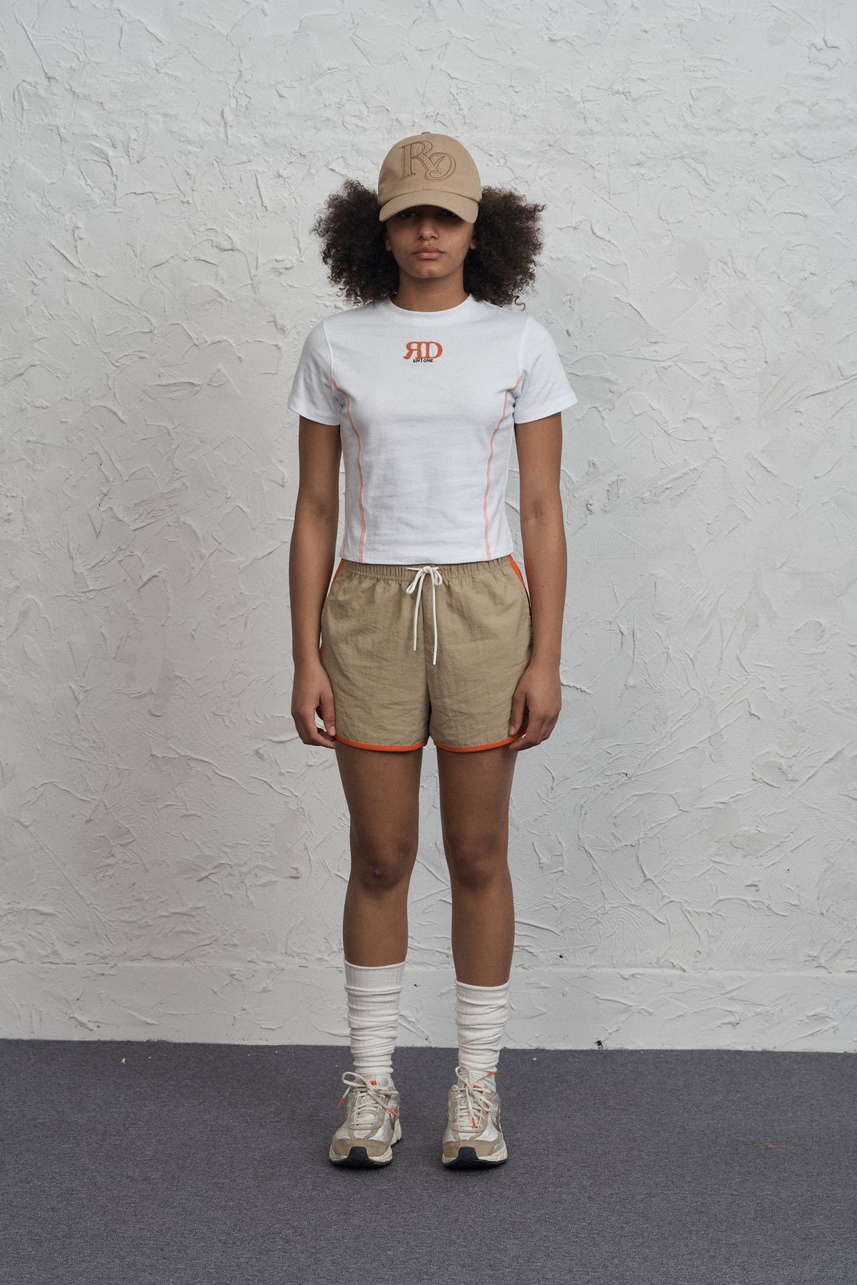 런던(RUNDONE) CUTTING T-SHIRTS [WHITE]