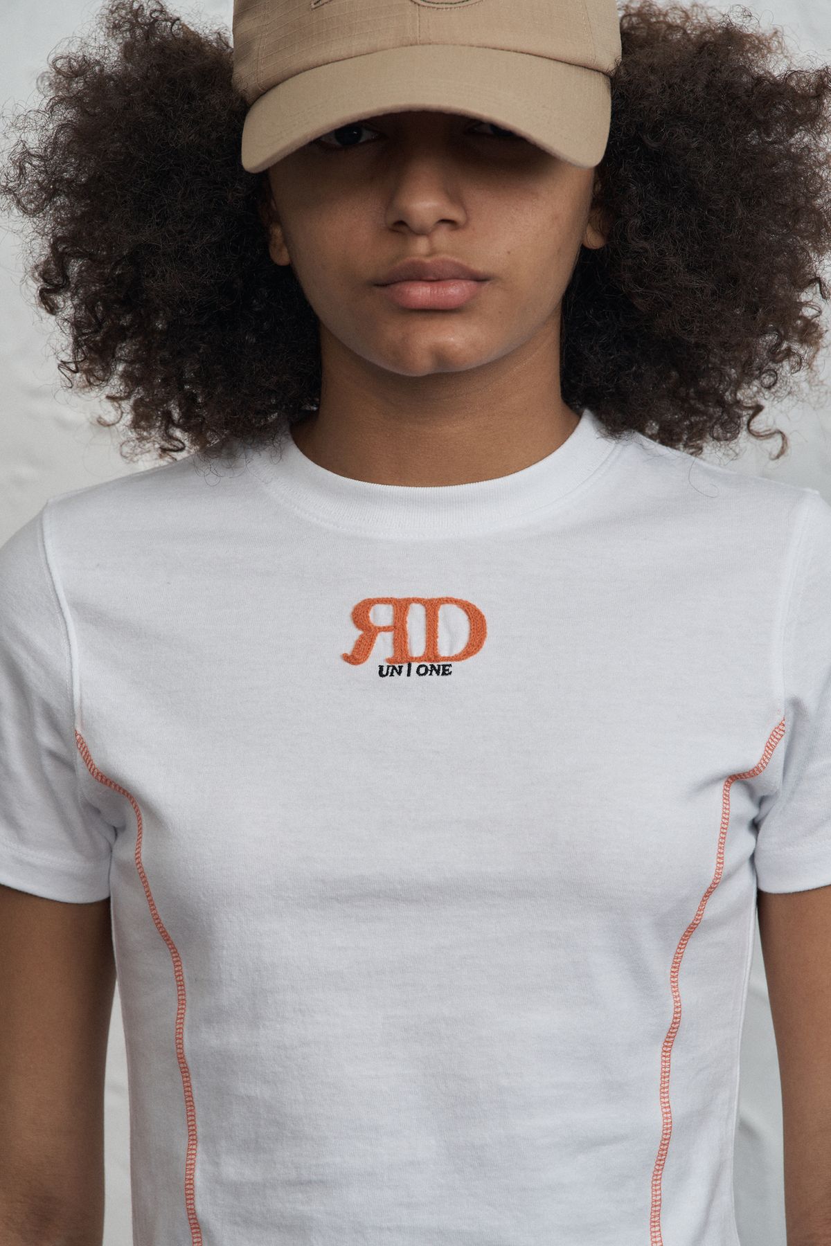 런던(RUNDONE) CUTTING T-SHIRTS [WHITE]
