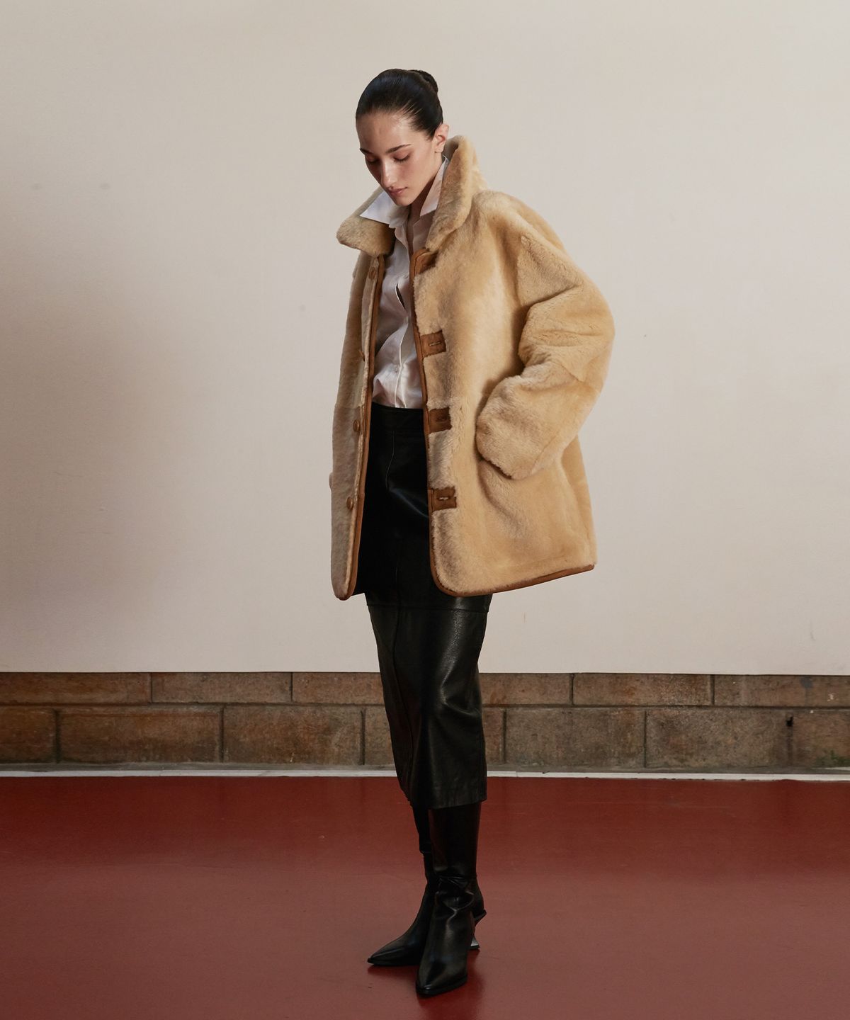 베르데마르(VERDEMAR) Shearling Suede half Coat_Sand Beige