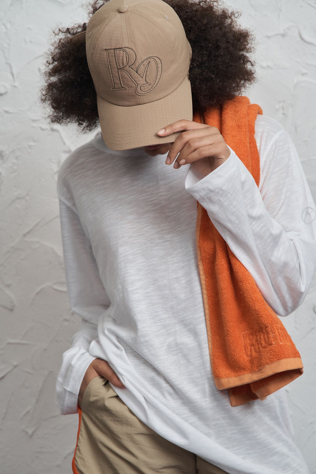 런던(RUNDONE) SLOGAN LONG SLEEVE [WHITE]