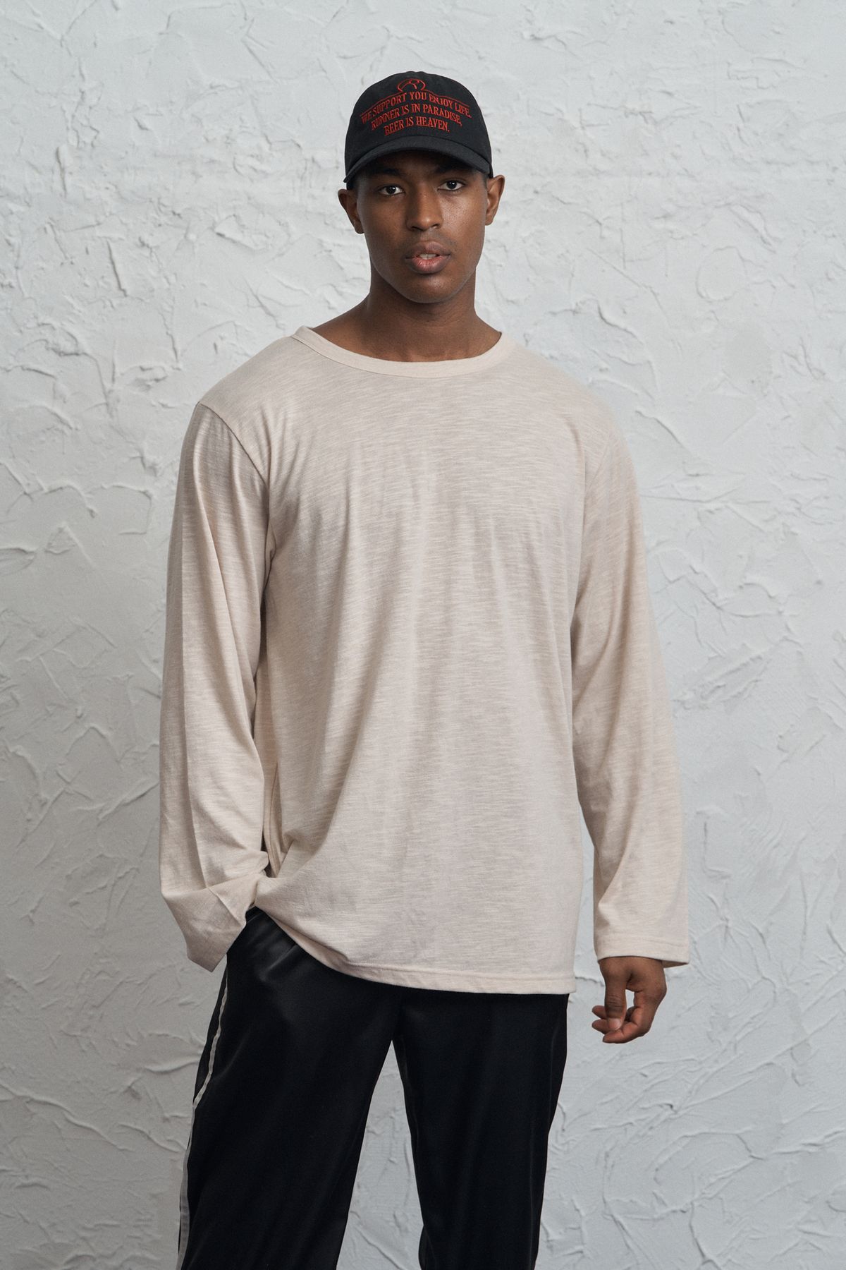 런던(RUNDONE) SLOGAN LONG SLEEVE [BEIGE]