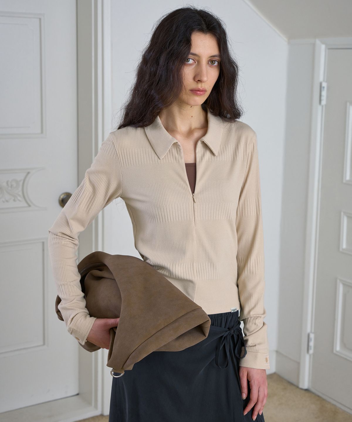 시메트릭 퍼센트(SYMMETRICPERCENT) Collar Jersey Long Sleeve / Beige