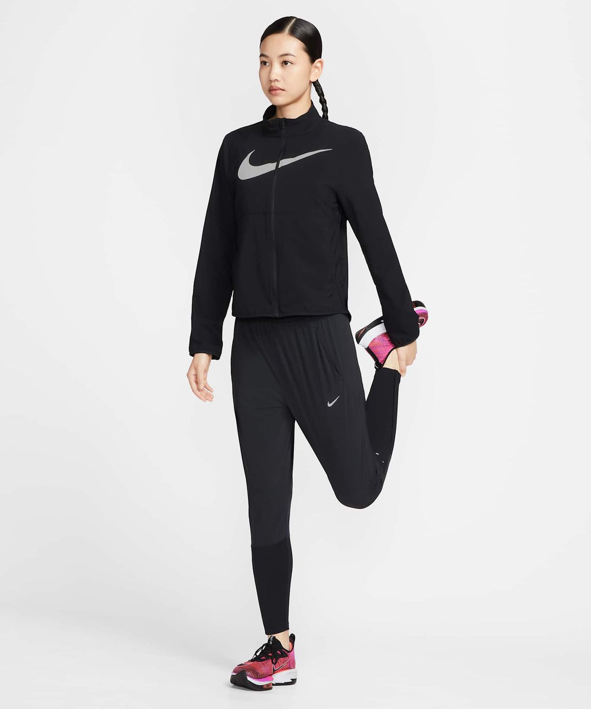 나이키(NIKE) 스위프트 드라이 핏 미드라이즈 러닝 팬츠 W - 블랙 / HV6089-010