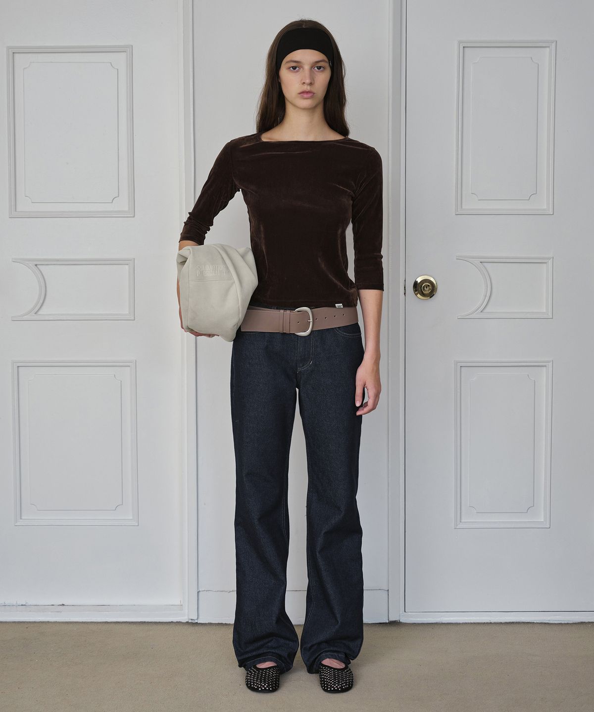 시메트릭 퍼센트(SYMMETRICPERCENT) 3/4 Sleeve Velvet Top / Brown