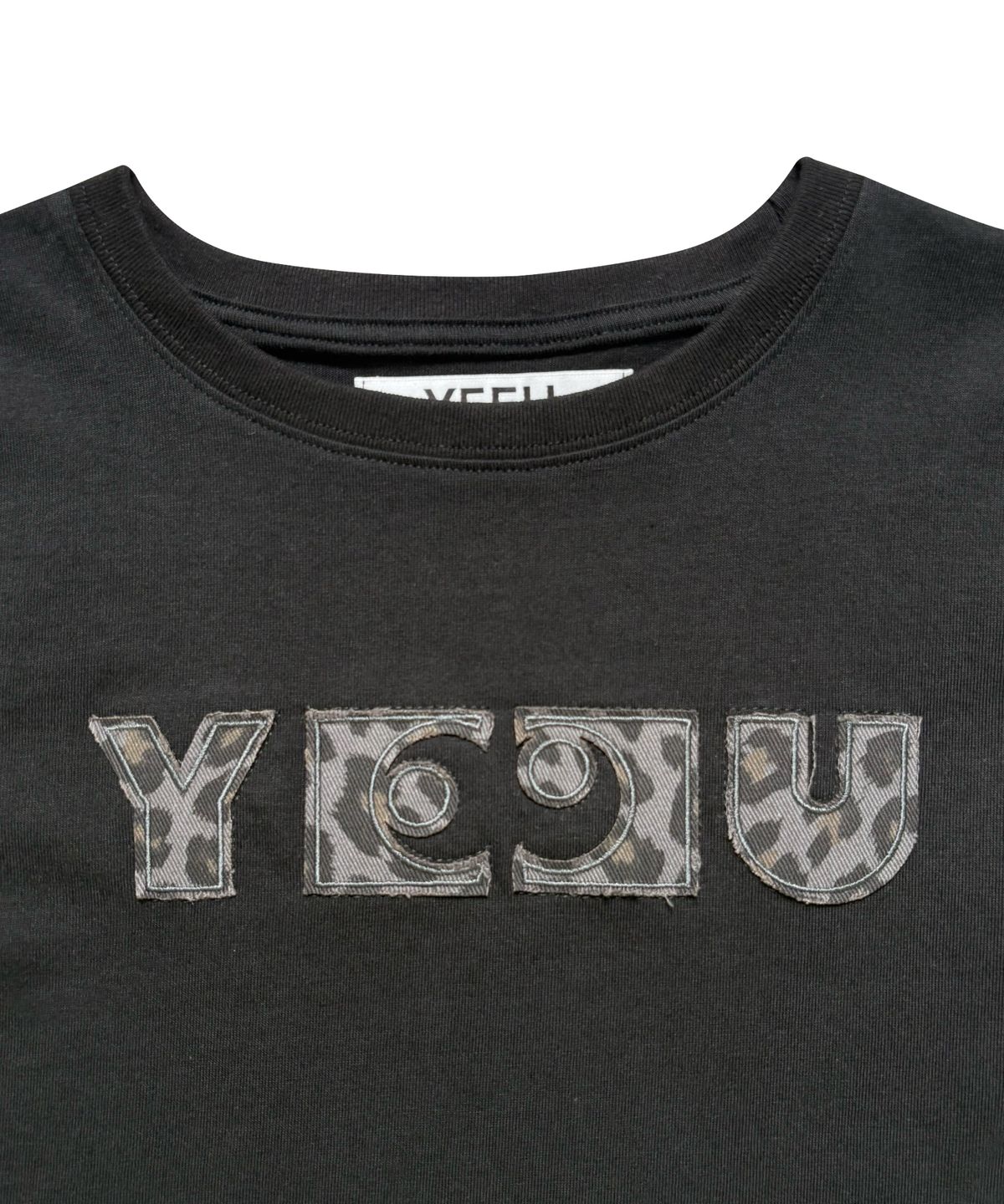 이유(YEEU) W LEOPARD APPLIQUE T-SHIRT [BLACK]