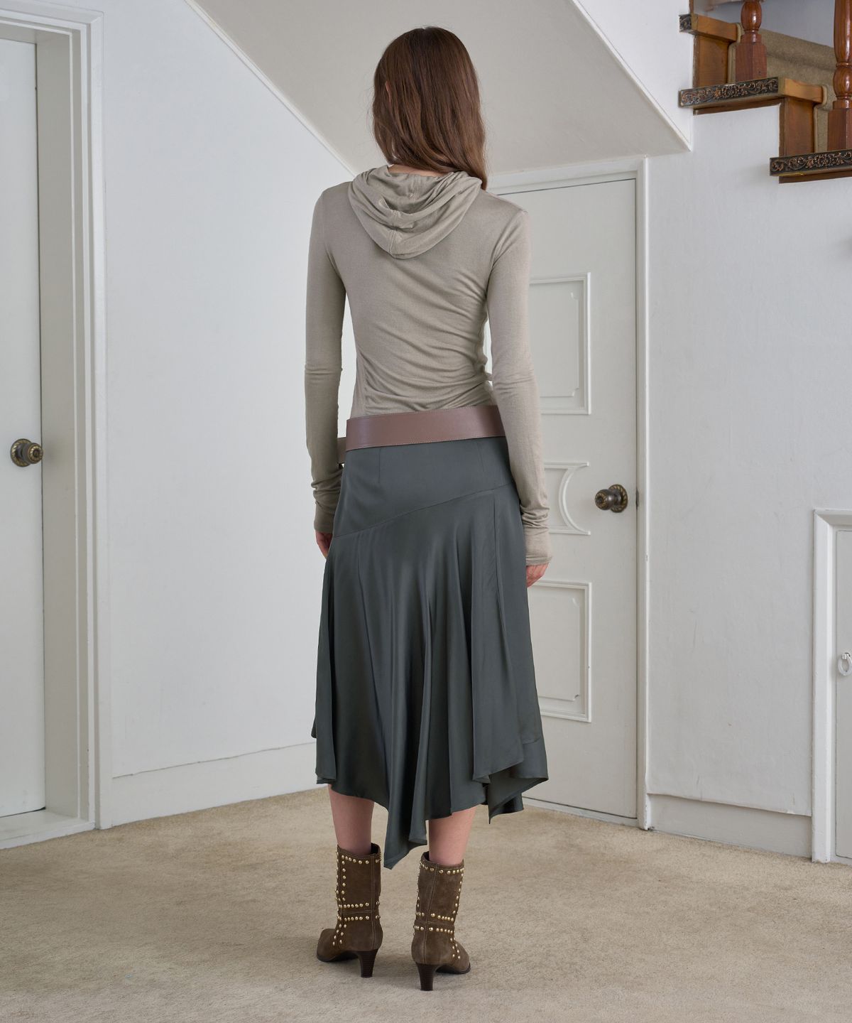 시메트릭 퍼센트(SYMMETRICPERCENT) Satin Drape Skirt / Charcoal