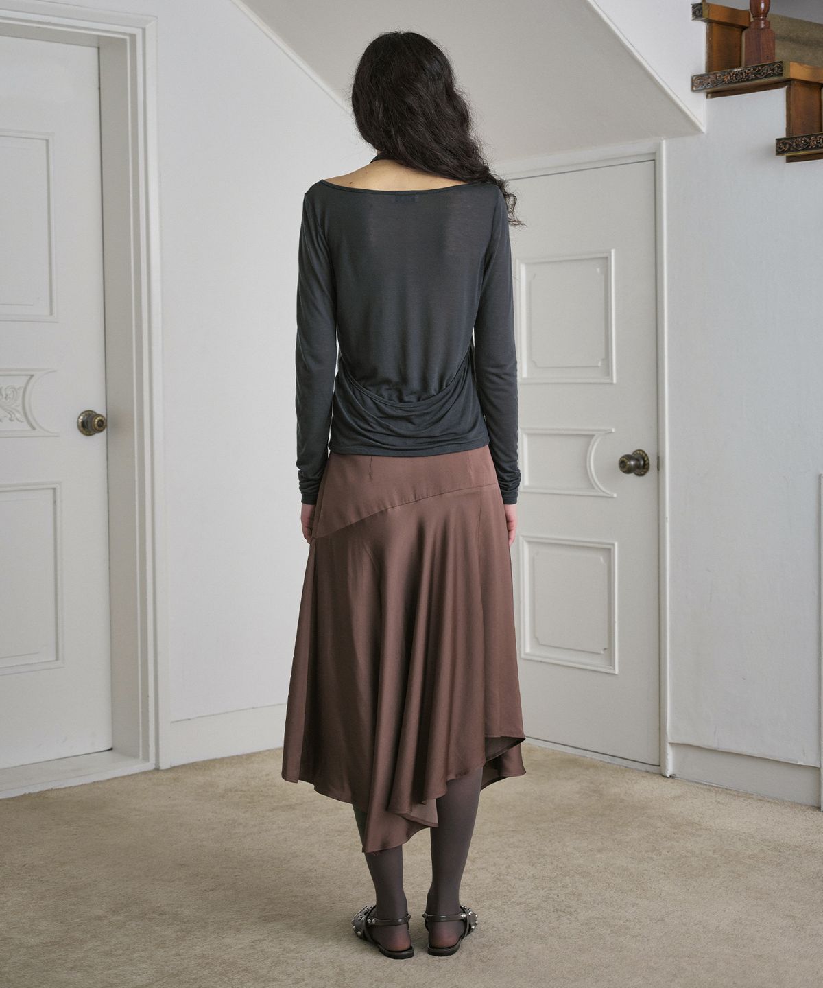 시메트릭 퍼센트(SYMMETRICPERCENT) Satin Drape Skirt / Brown