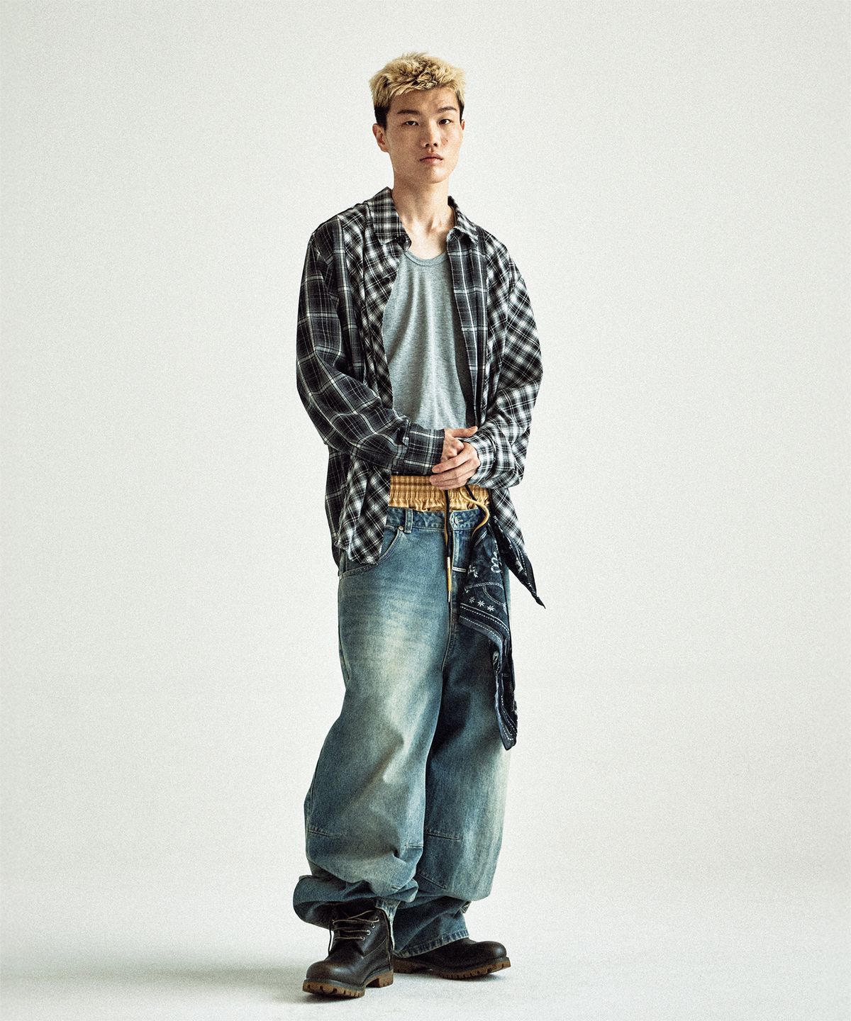 더바이닐하우스(THEVINYLHOUSE) UNBALANCE CHECK SHIRTS BLACK