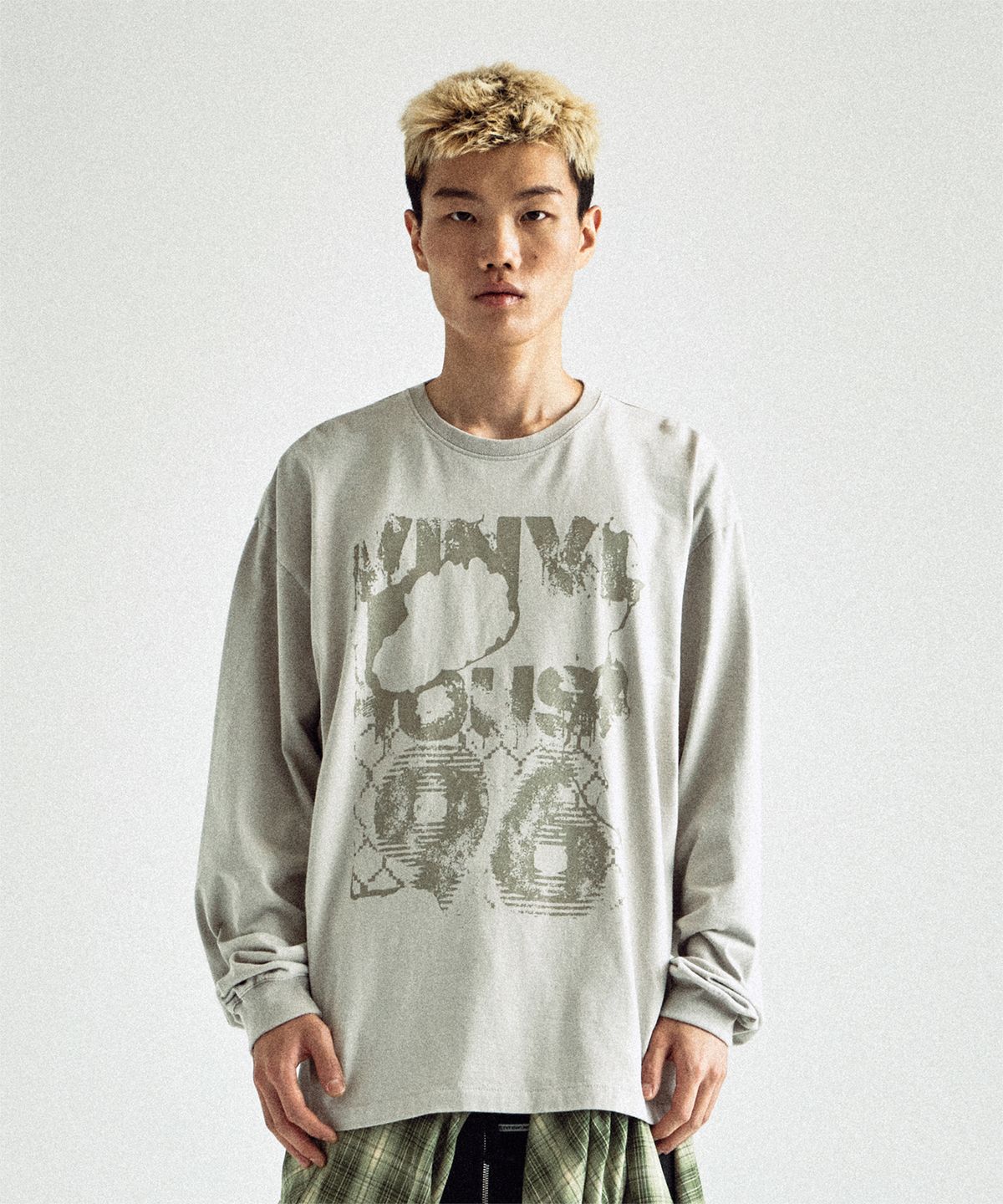 더바이닐하우스(THEVINYLHOUSE) DYED LS TEE BEIGE