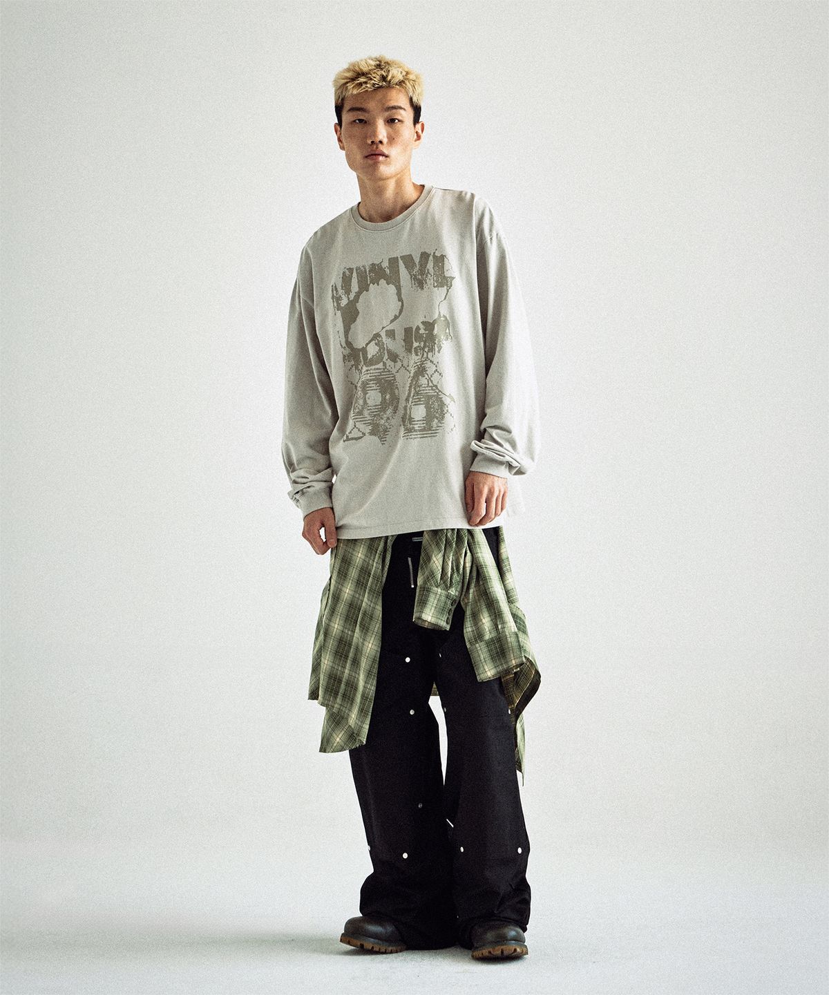 더바이닐하우스(THEVINYLHOUSE) DYED LS TEE BEIGE