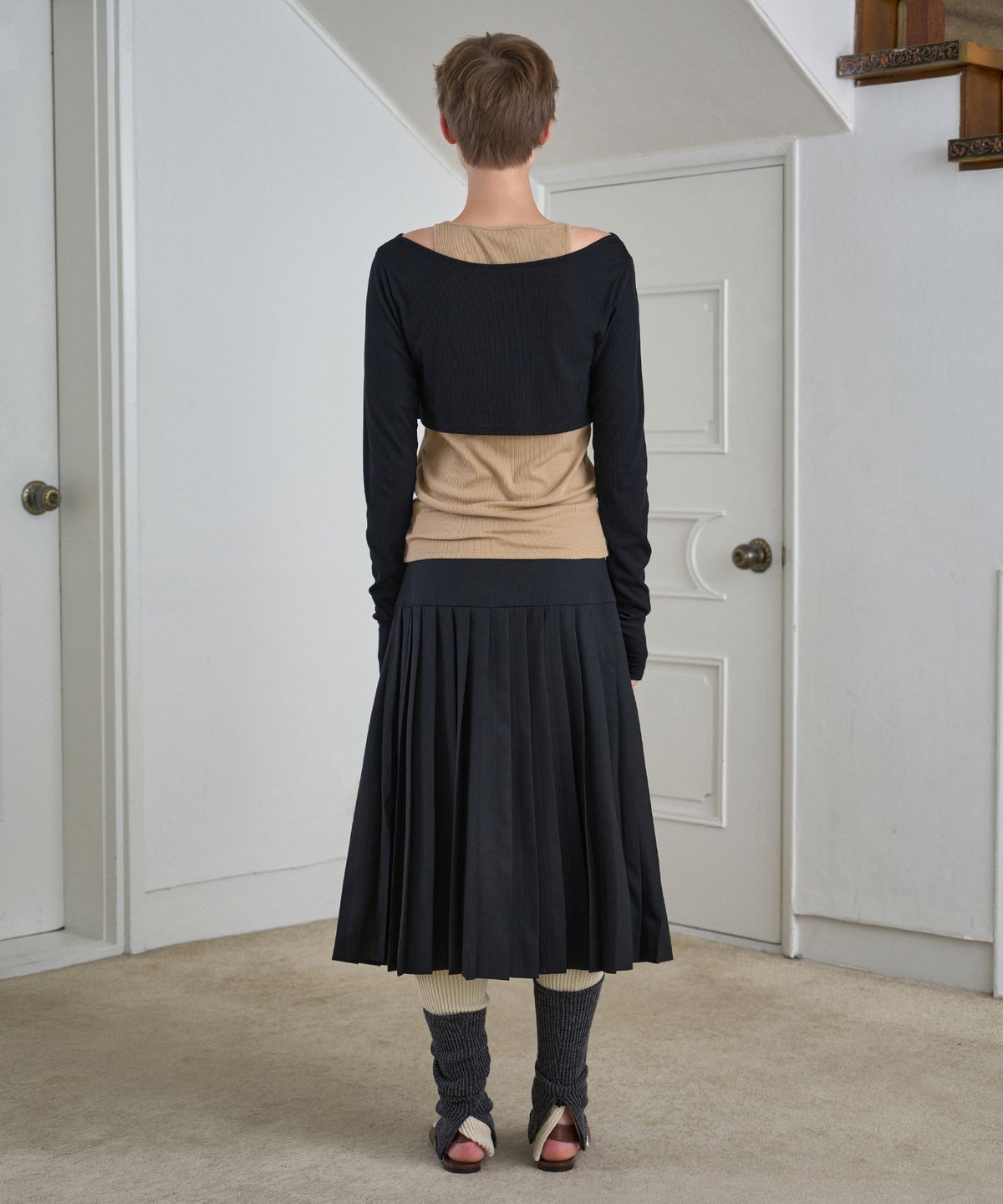 시메트릭 퍼센트(SYMMETRICPERCENT) Classic Pleats Skirt / Black