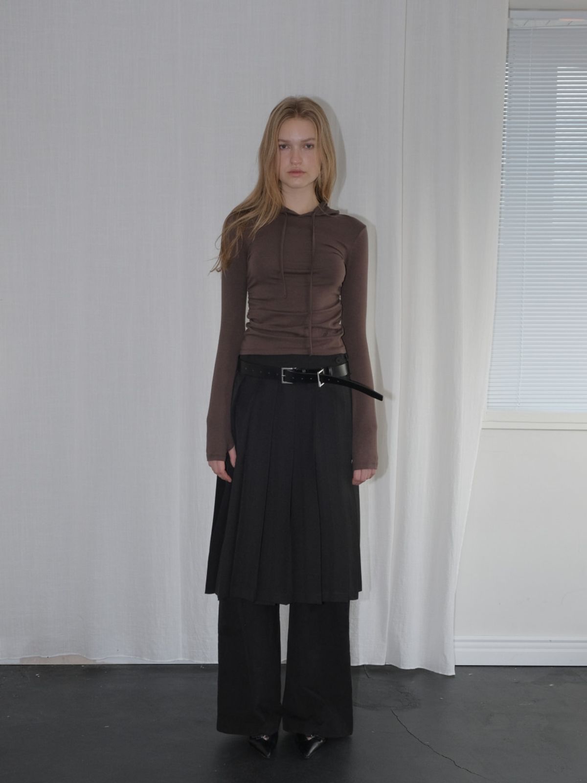 에트몽(ETMON) Hooded Shirring T-Shirt, Brown