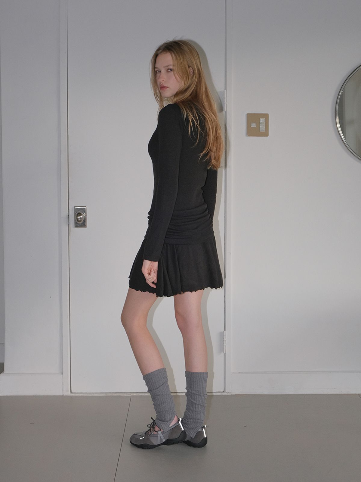 에트몽(ETMON) Ribbed Button Shirring Dress, Black