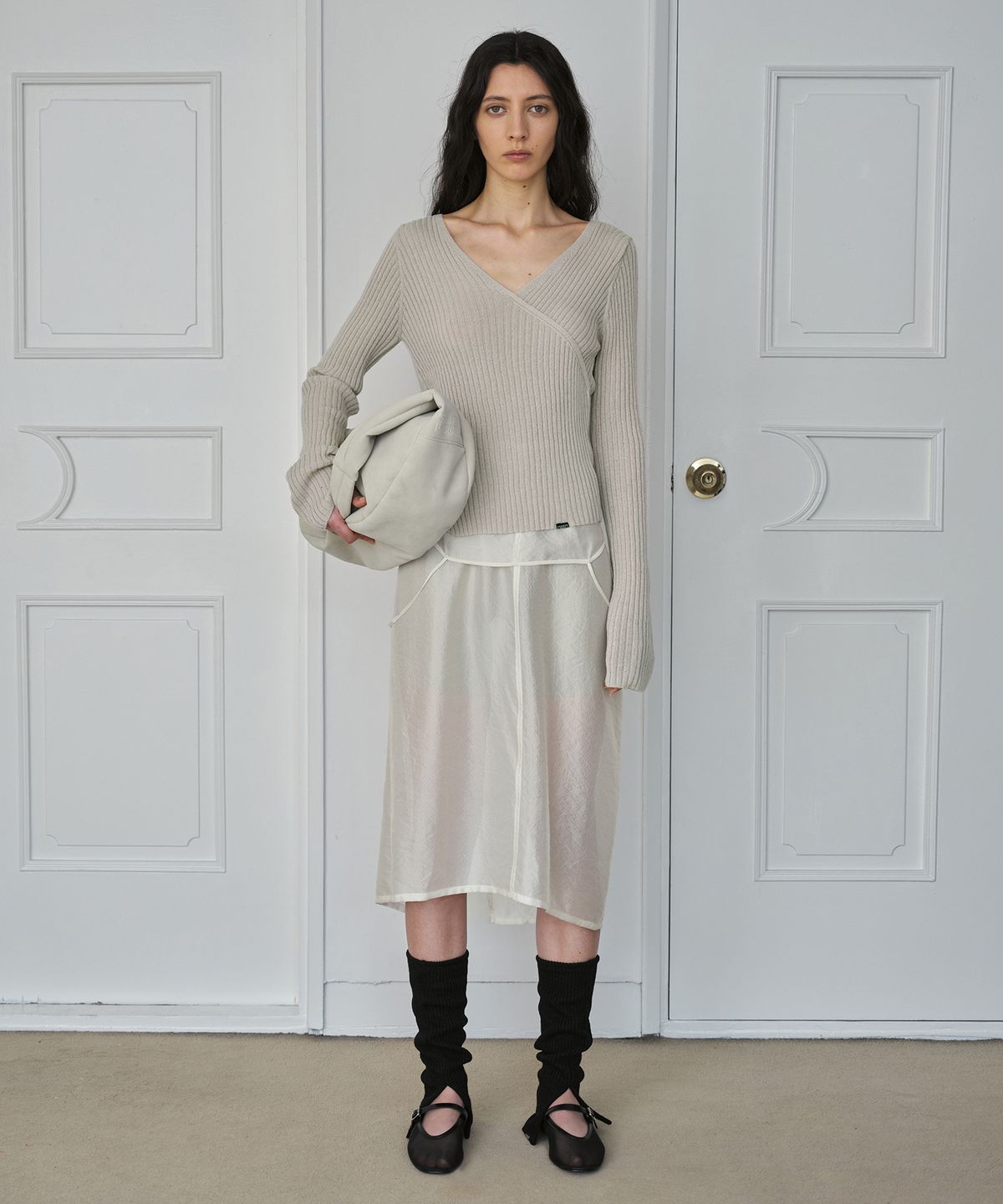 시메트릭 퍼센트(SYMMETRICPERCENT) Wrap Knit Top / Beige