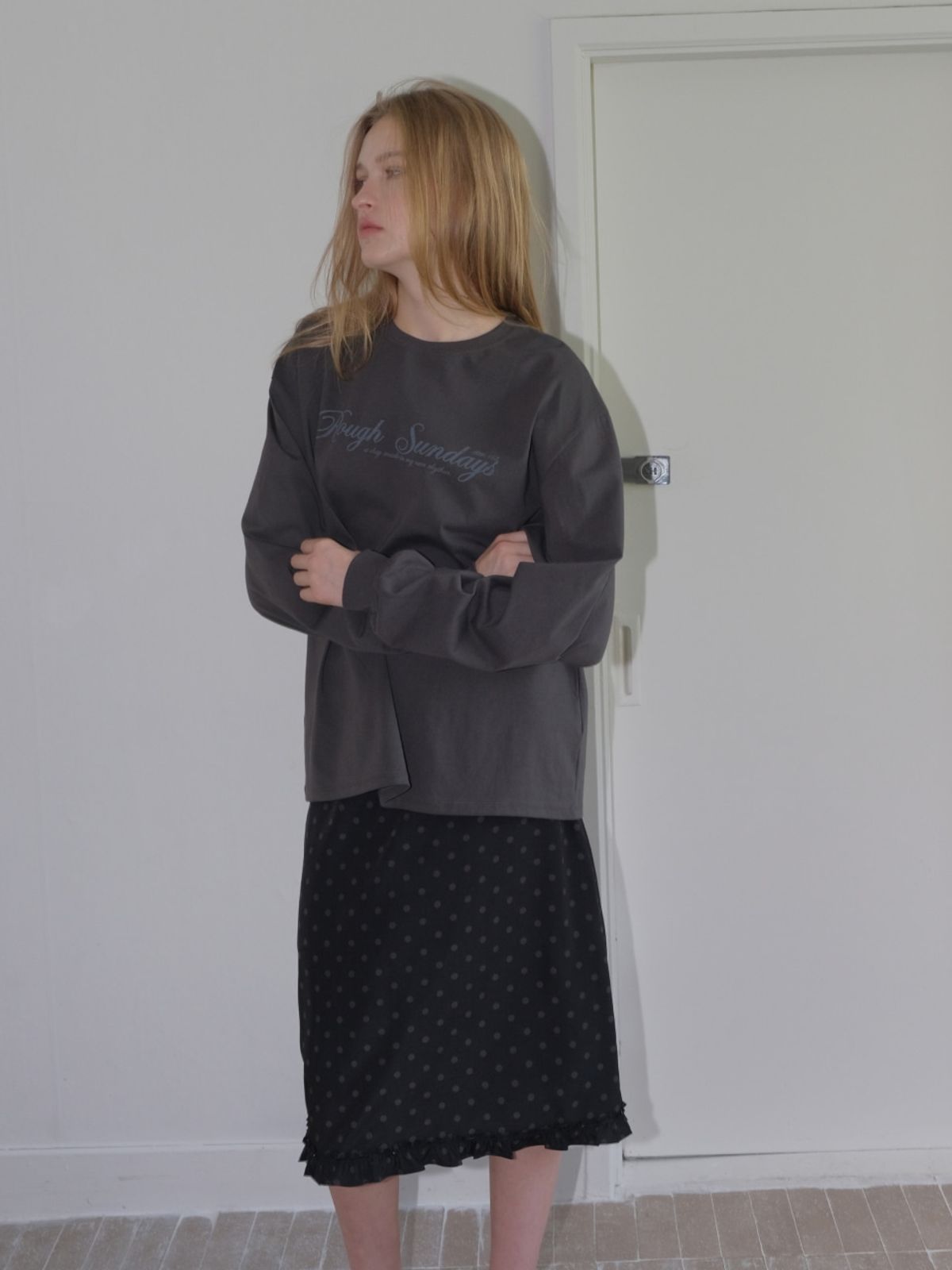 에트몽(ETMON) Lettering Long Sleeve T-Shirt, Charcoal
