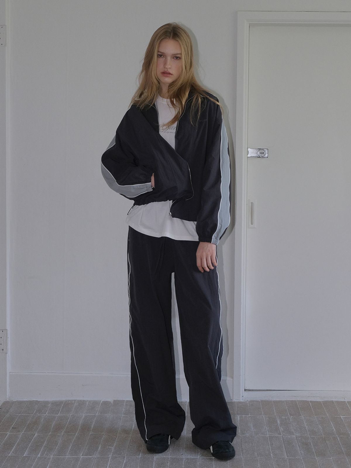 에트몽(ETMON) Color Block Wind Jumper, Navy