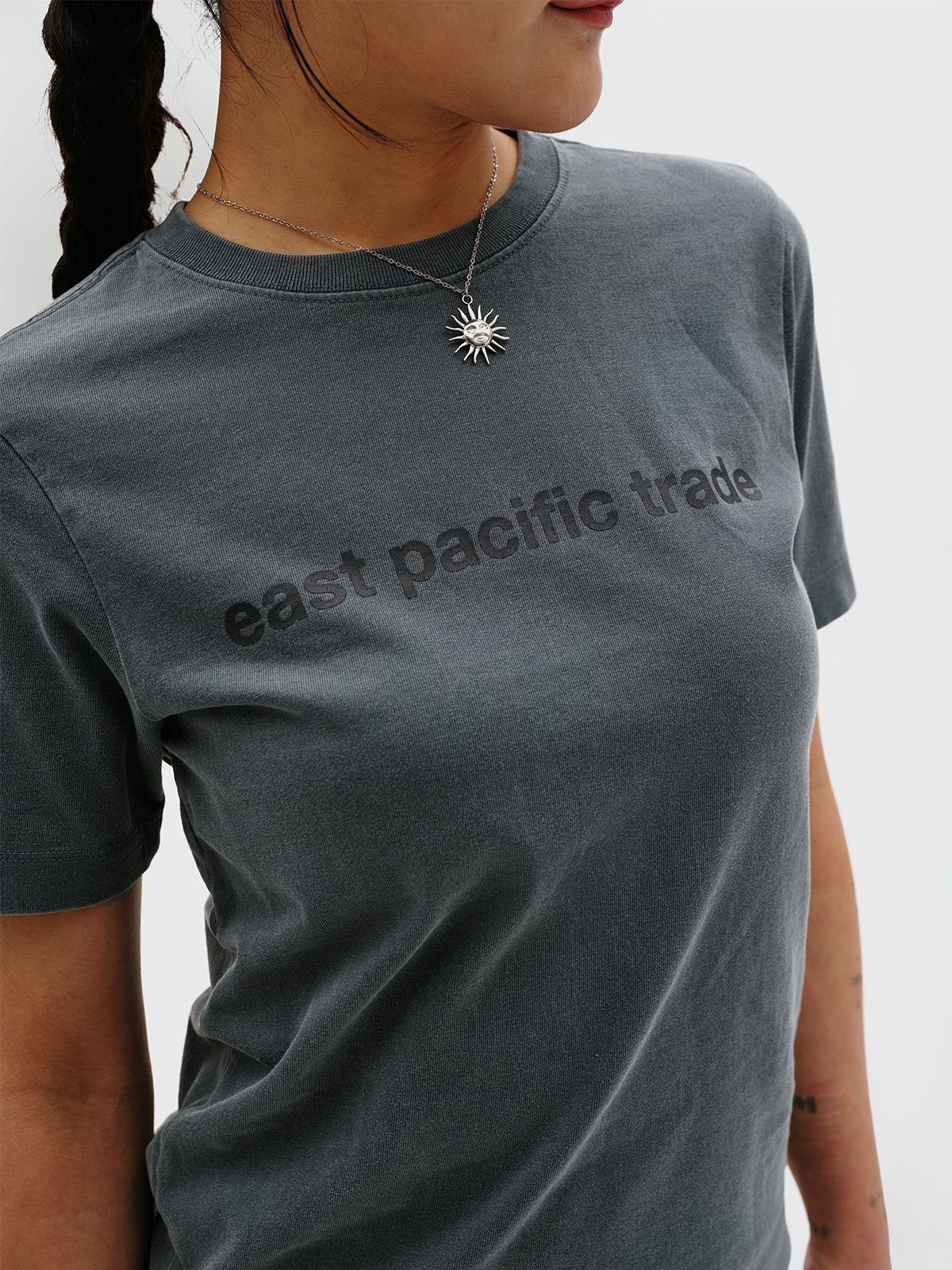 이피티(EPT) CLASSIC LOGO PIGMENT DYED T-SHIRT (DEEP GREEN)
